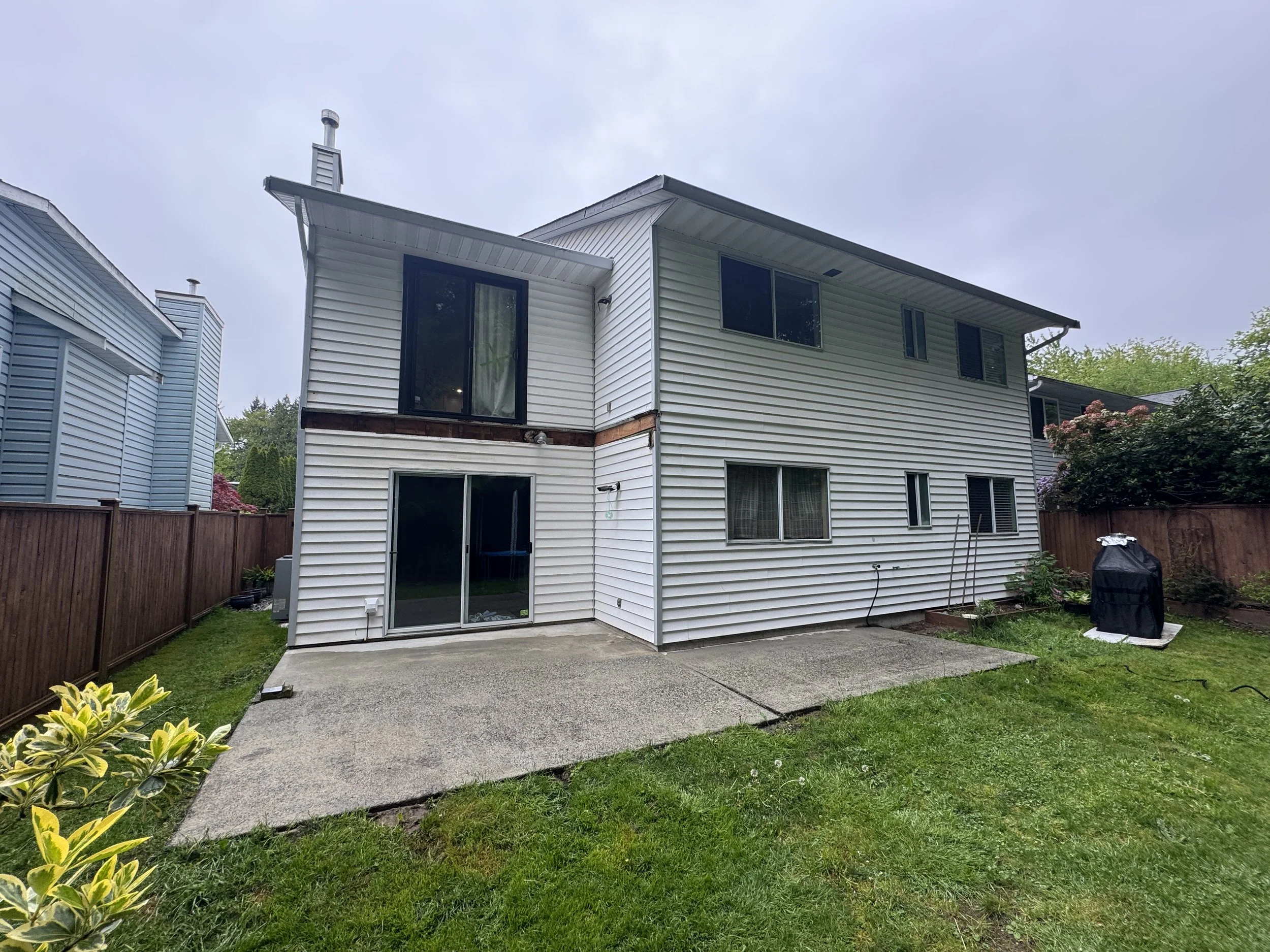 Maple-ridge-vinyl deck-5.jpg