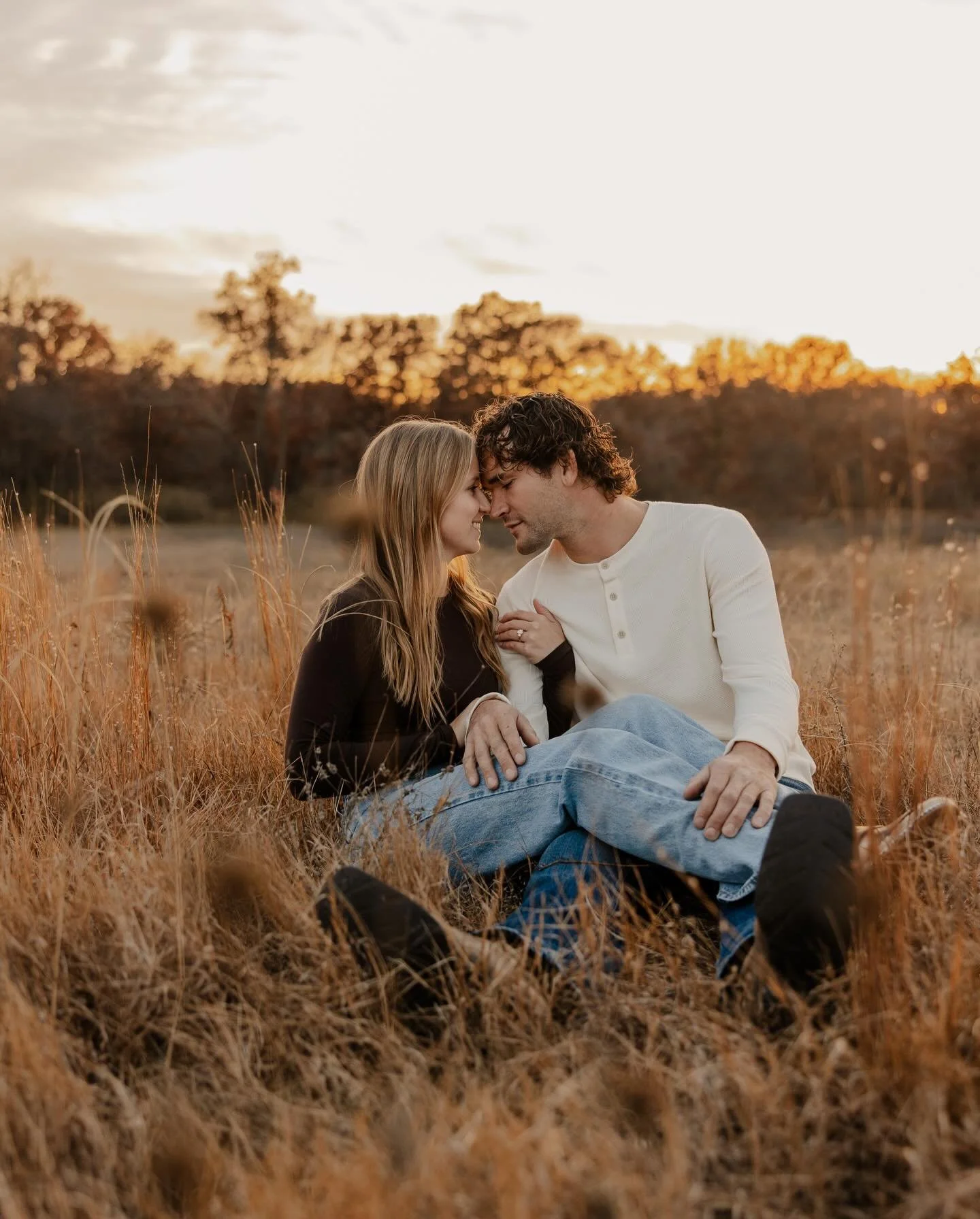 Finishing up editing my last couple weddings until they kick off again in May! Finally going to be getting some much needed free time to update my website and guides! 🤩

#iowaweddingphotographer #texasweddingphotographer #coloradoweddingphotographer