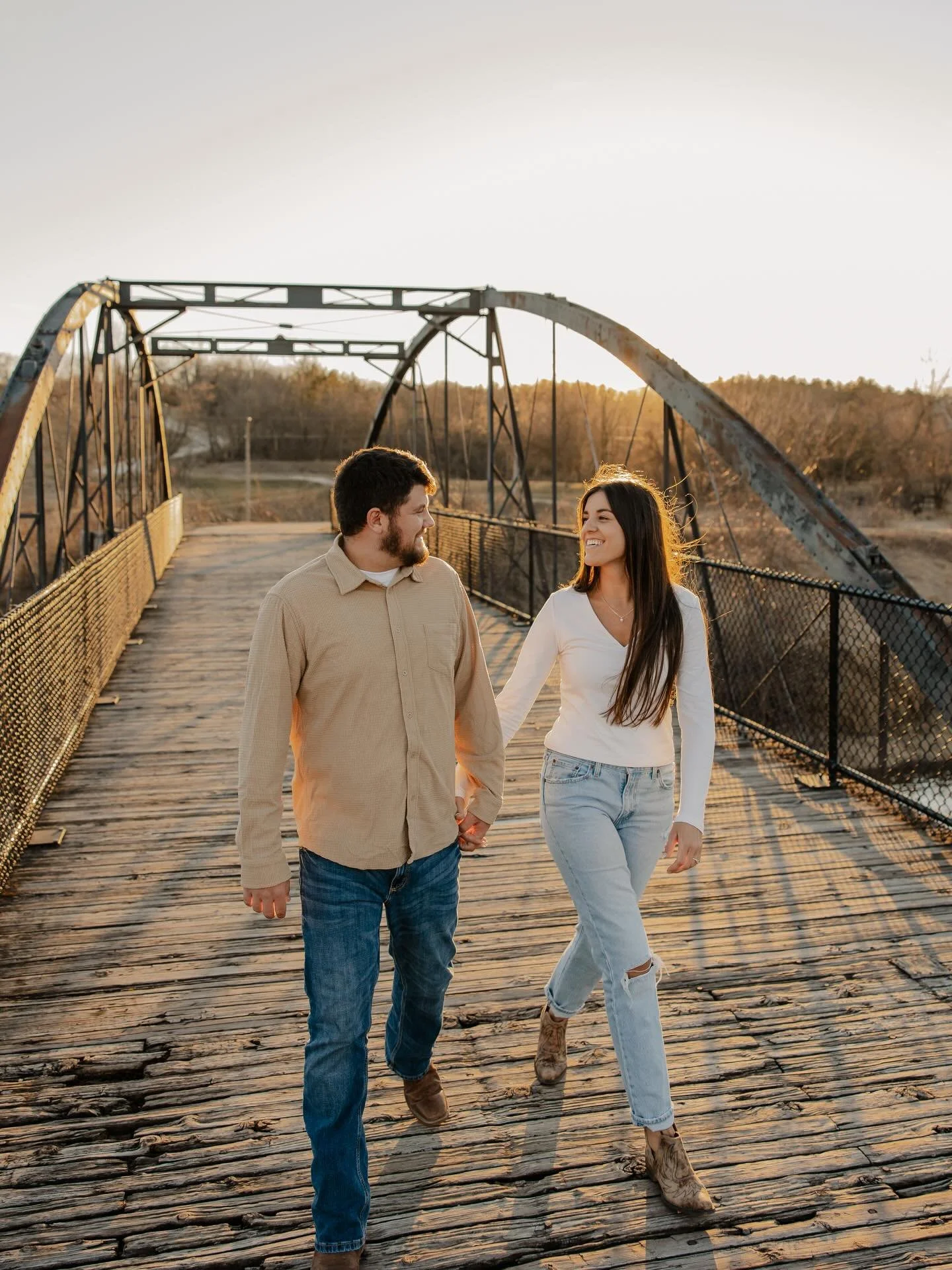 Sunset strolls at golden hour - my favorite for engagement sessions ✨

#iowaweddingphotographer #midwestweddingphotographer #texasweddingphotographer #coloradoweddingphotographer #elopementphotographer