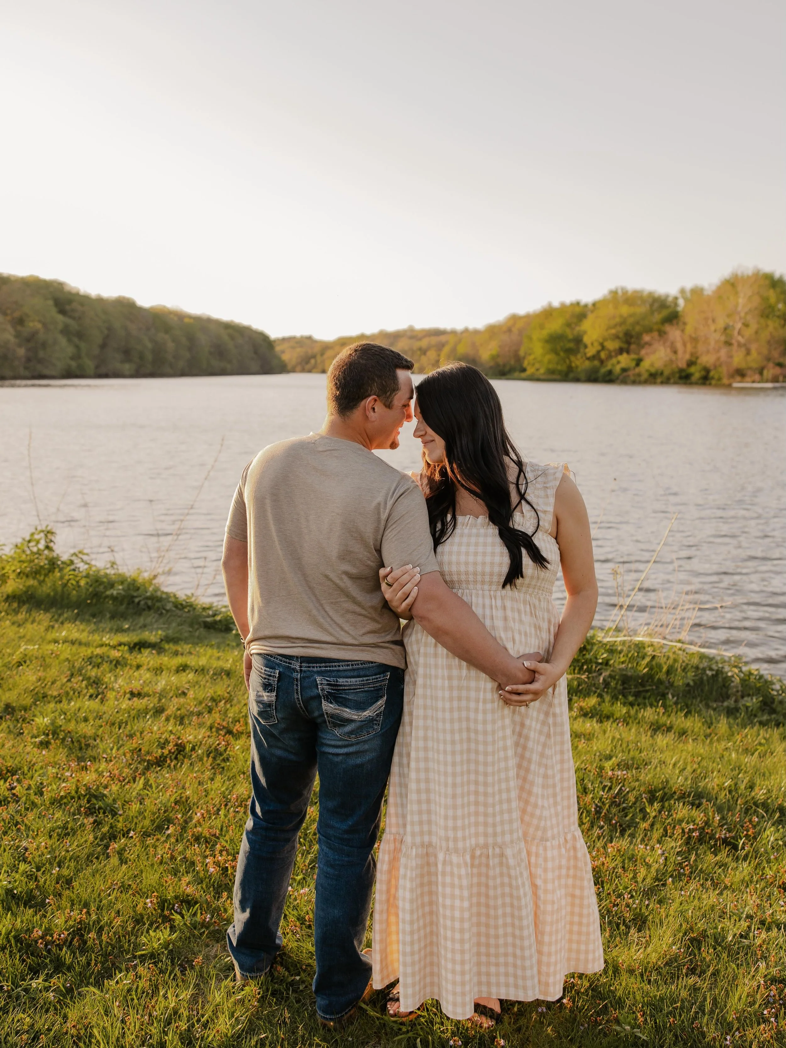 My absolute favorite part of my job is my wedding clients coming back for all their milestone moments 🥹 

So happy for you two, you&rsquo;ll be the best parents! 🤍

#iowaphotographer #maternitysession #midwestphotographer