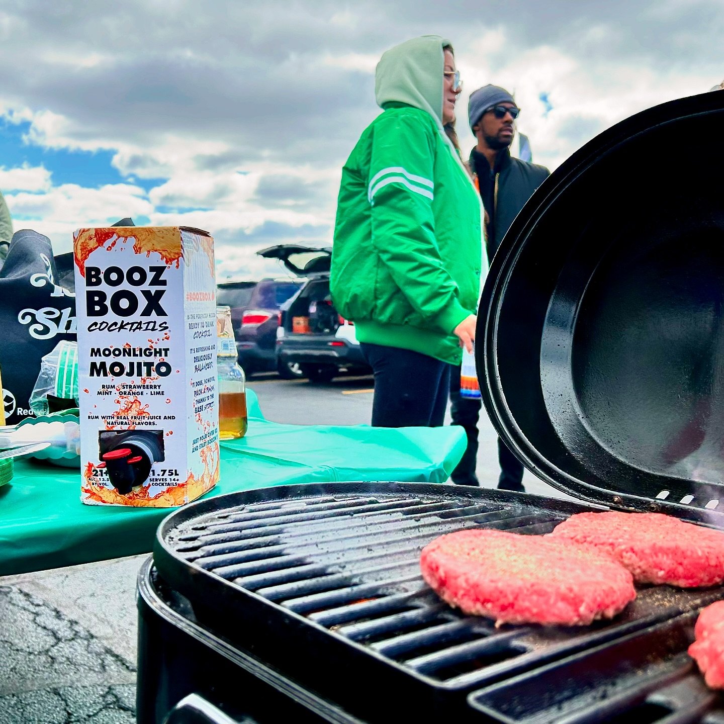 Tailgating: where the Booz Box is cold, the grill is hot, and the game hasn&rsquo;t even started yet. 🍔🍹

#boozbox #boozboxcocktails #cocktails #tailgate #tailgateszn #tailgateparty #football #fyp