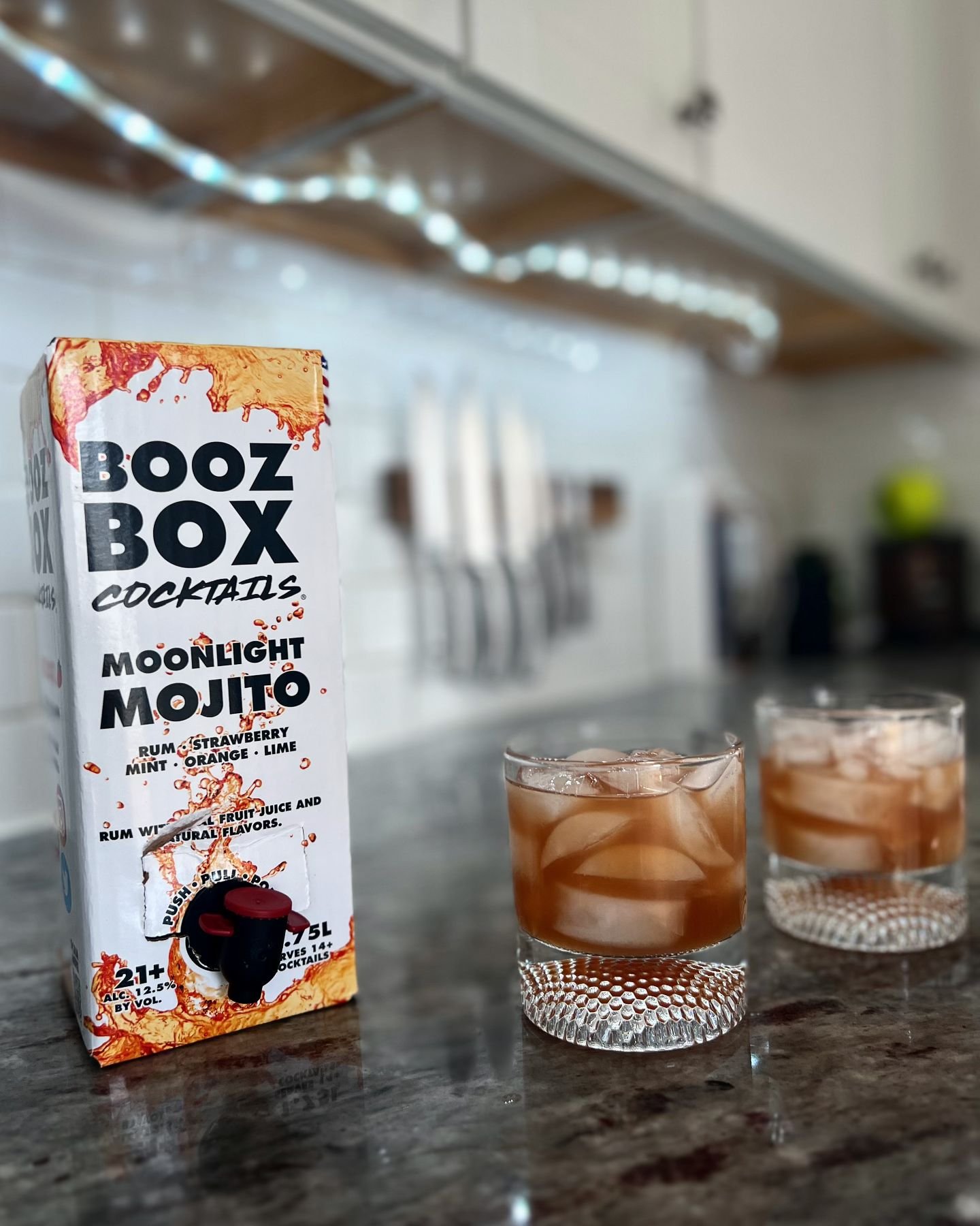 Happy Thanksgiving! 🦃🍹

Don&rsquo;t forget to stock up on your favorites. 

🔗 in bio for store locator. 

#boozbox #boozboxcocktails #cocktails #thanksgiving #happythanksgivng #thanksgiving🦃 #family #fyp #fypシ