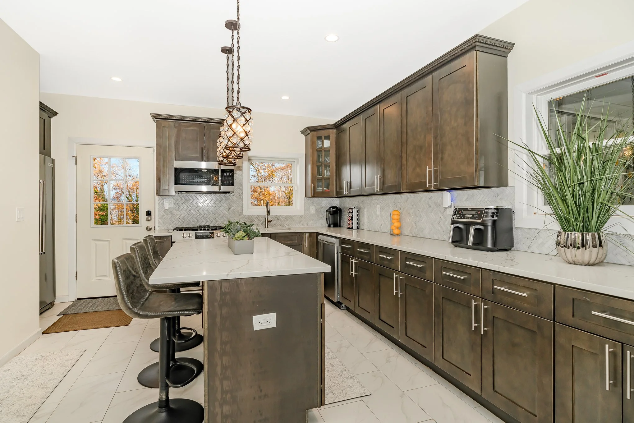 181-23 Henley Rd-22.jpg