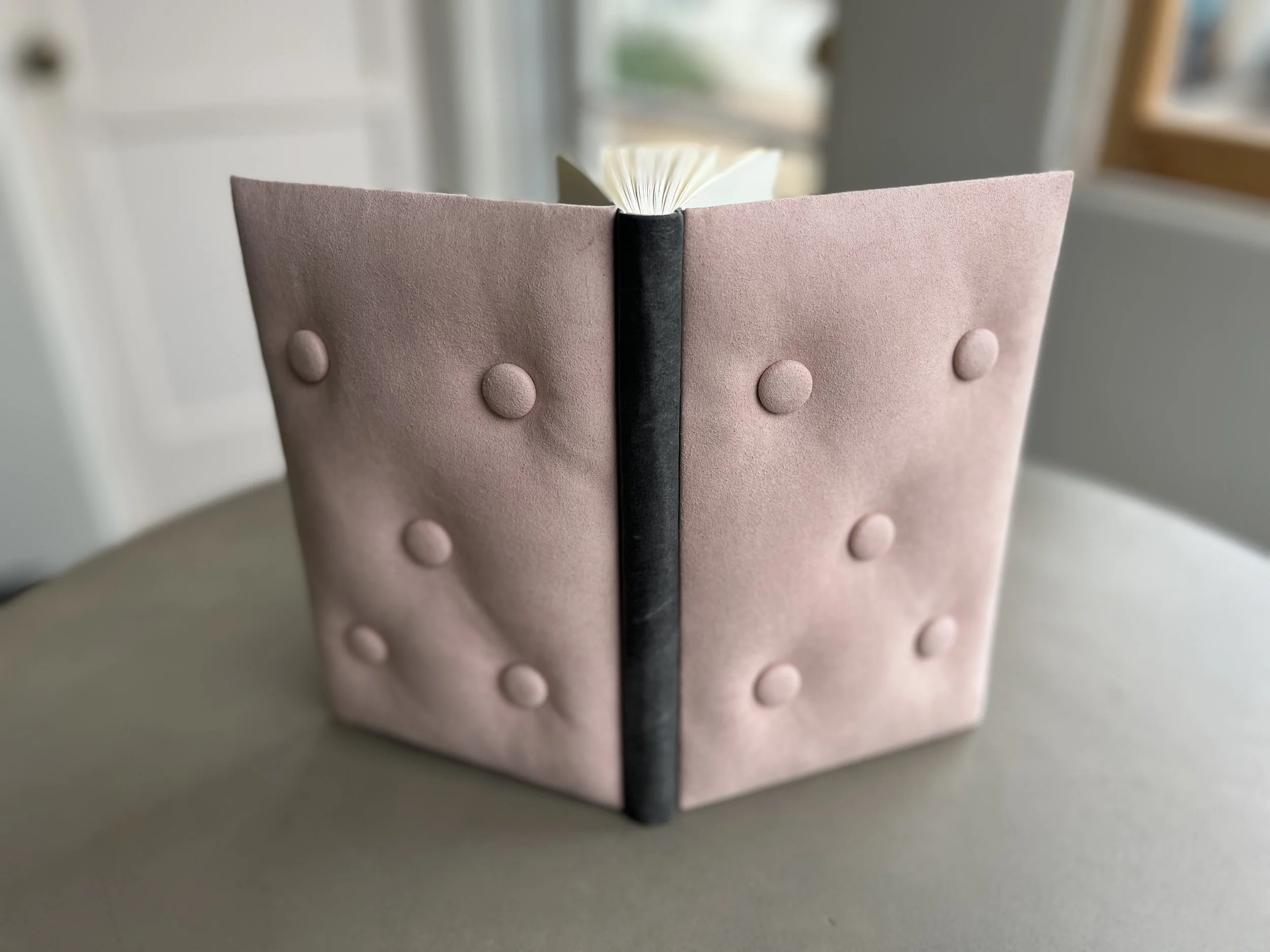 Preorder: Victoria: A Bedside Table Tale