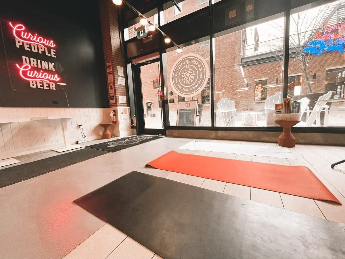 We are pretty stoked to be working with our friends @somethinginthewaterto to offer a Bend &amp; Bevvies 🧘 🥤 🍻 

We loved this series the first time we ran it - and it&rsquo;s the perfect Saturday morning activity with friends! 
➡️ If you  have a 