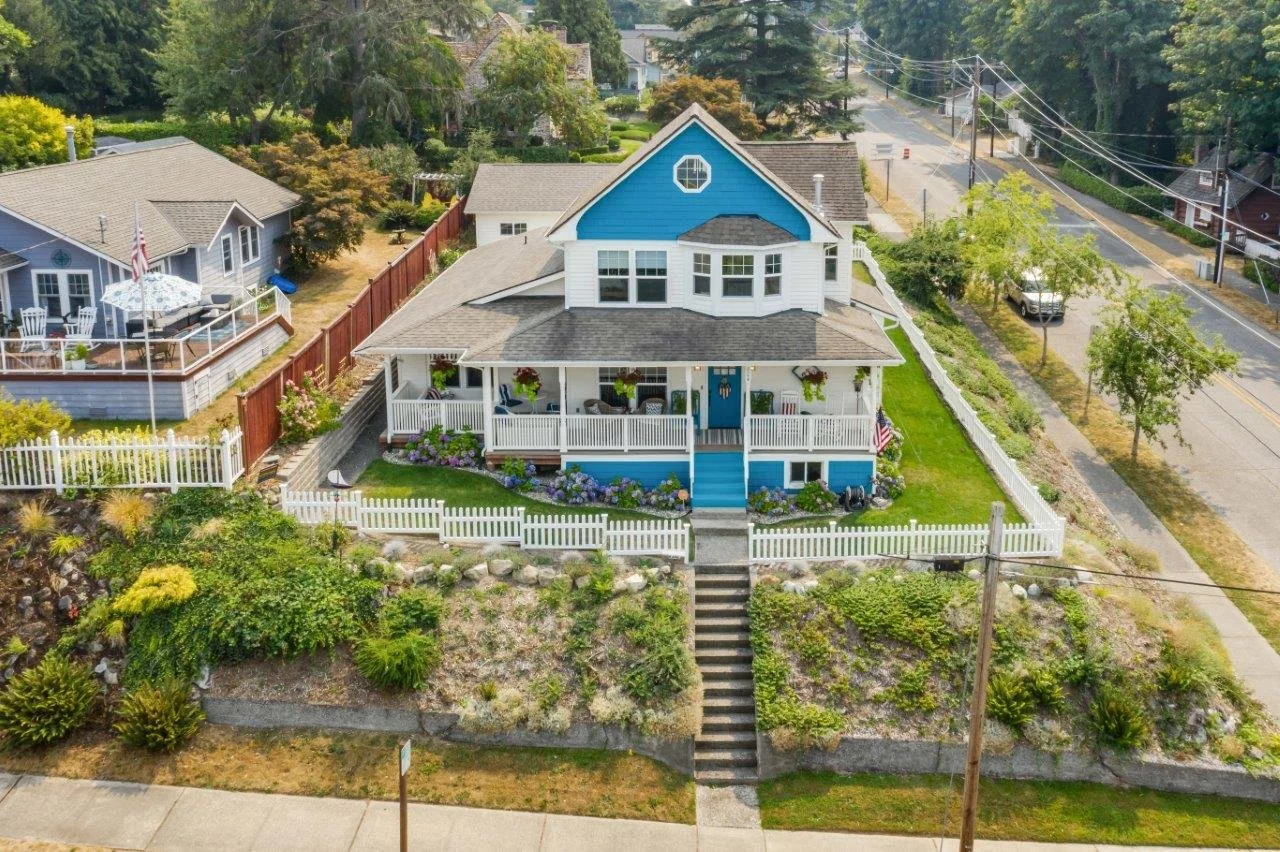 01 Exterior.jpg