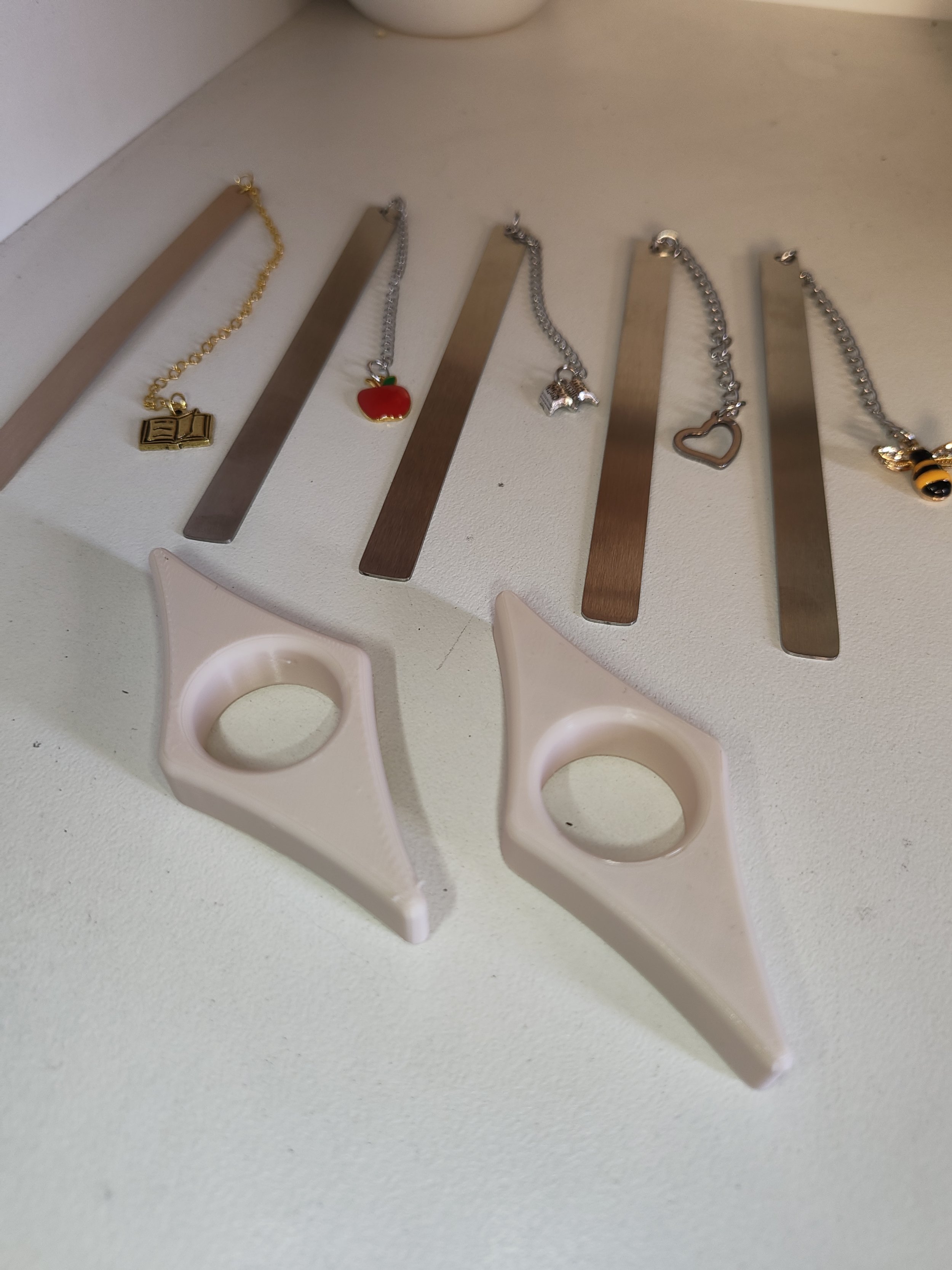 Ring Page Holder $1