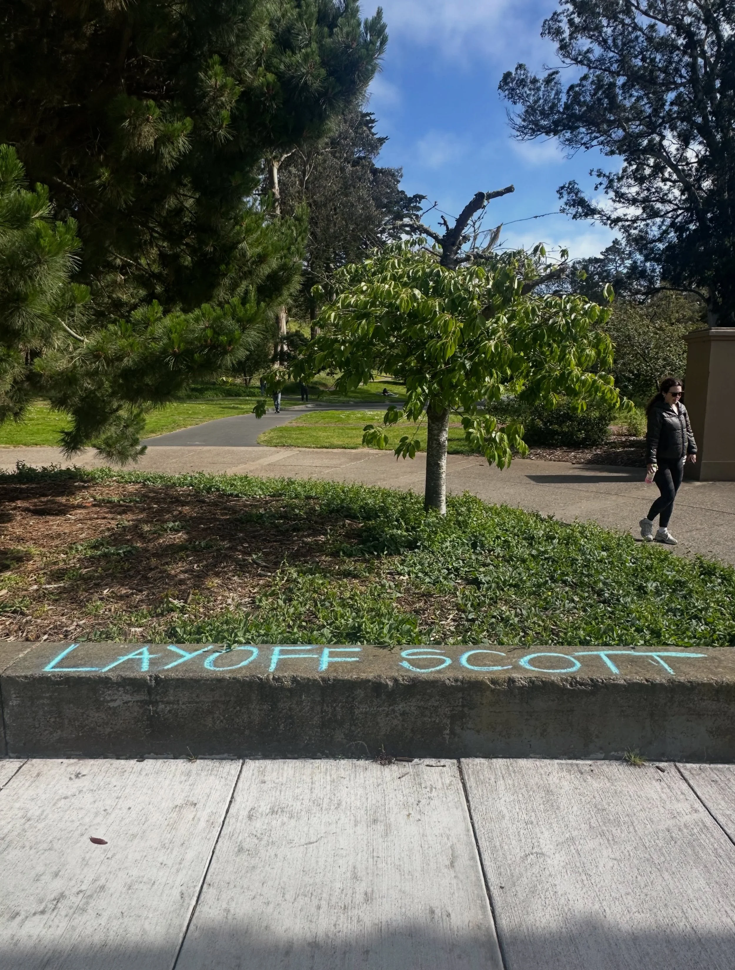 It&rsquo;s a beautiful day to #LAYOFFSCOTT
