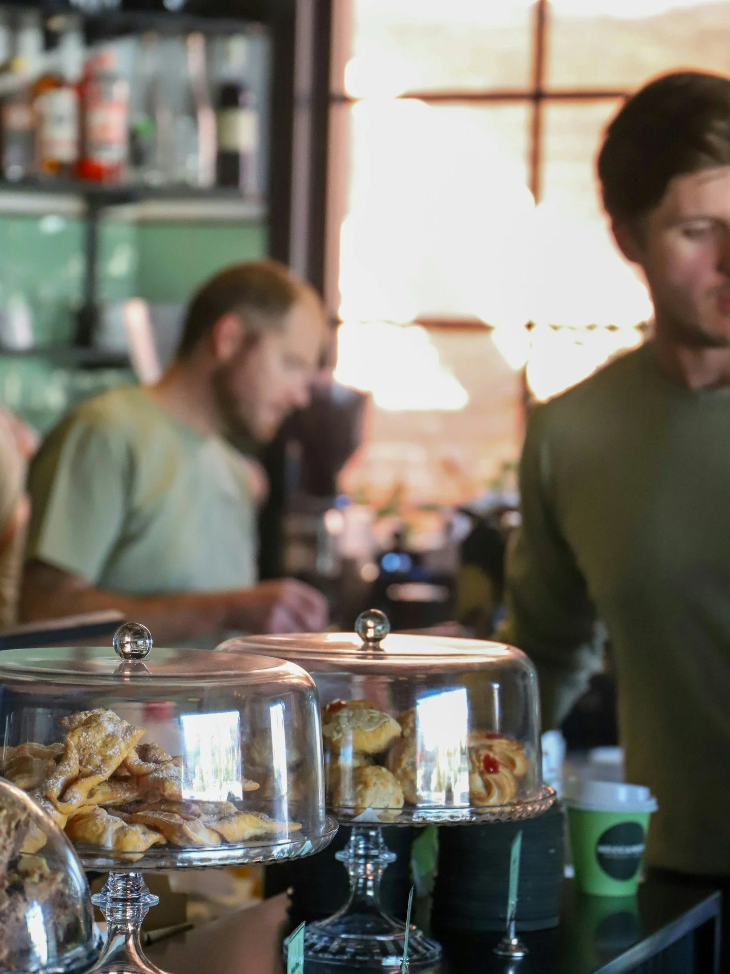 The hum of the coffee machine. The chatter of familiar faces. The smell of pastries and warmth of the spring sunshine. ☕✨

Morning rush? More like morning ritual.

Meet you at Meccanico? 🥐🫶