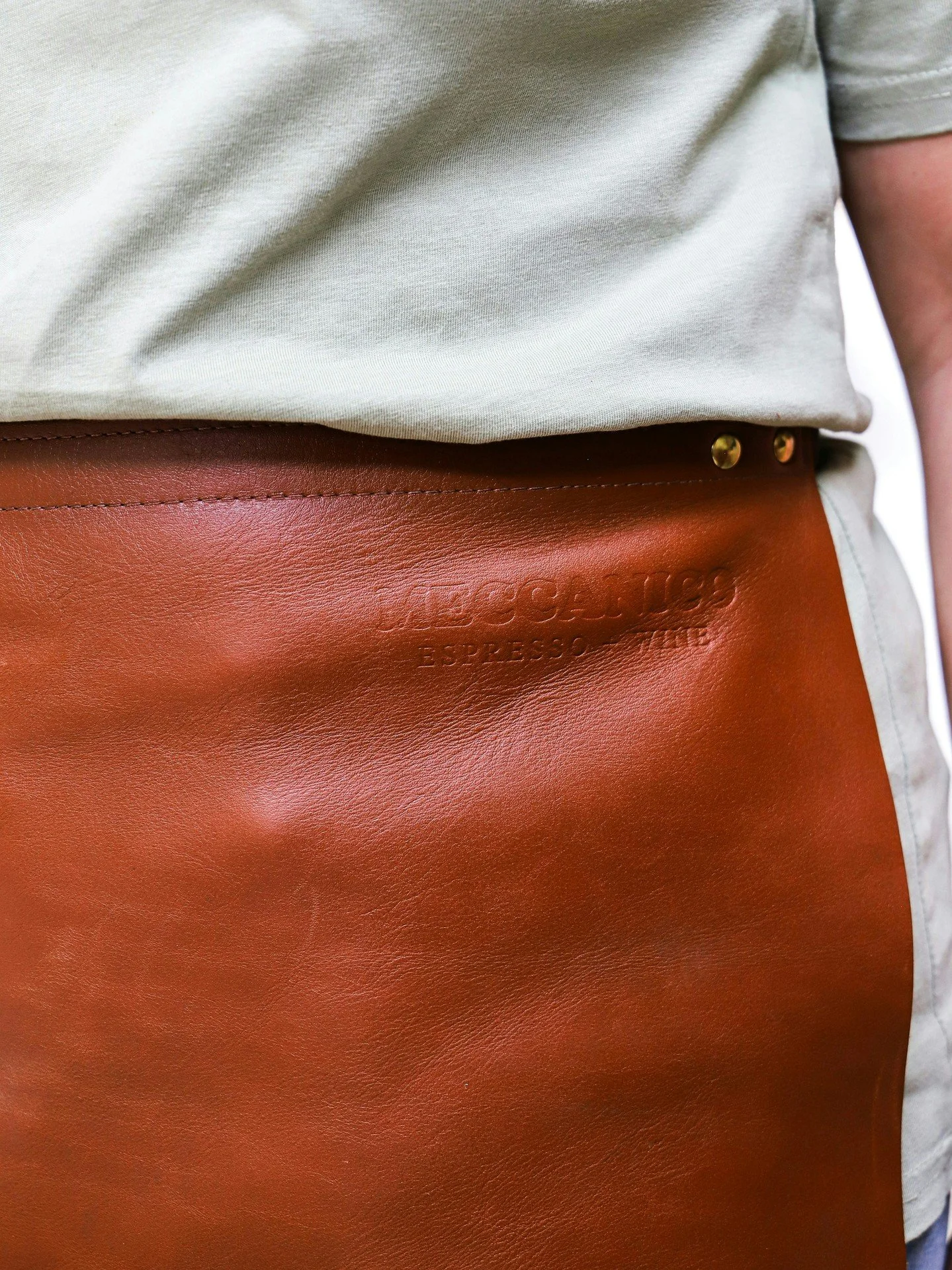 How good do our new leather aprons look 🤩 

A huge thank you to @elfreeman_leathergoods they are the perfect custom made addition to our uniforms!