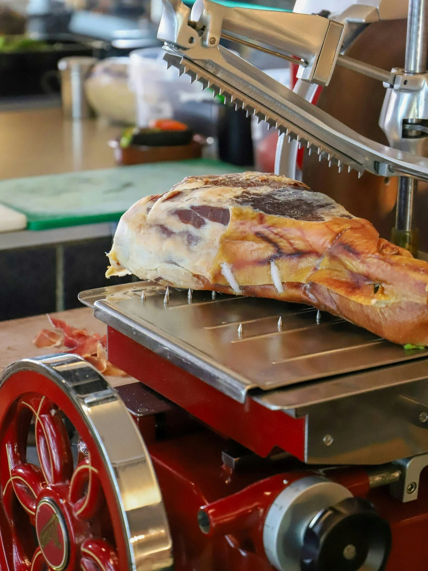 Weekend eats, sorted 🥪✨

Our jamon panino with fresh tomato is simple, salty, perfect. Made with the high-quality meats, sliced fresh to order every single day.

Open until late today.