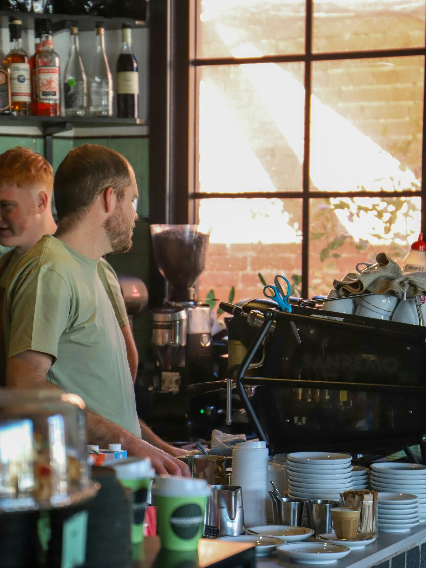 Morning moments at Meccanico ☕

Coffee's, conversations, familiar faces. Just the way we like it 🫶