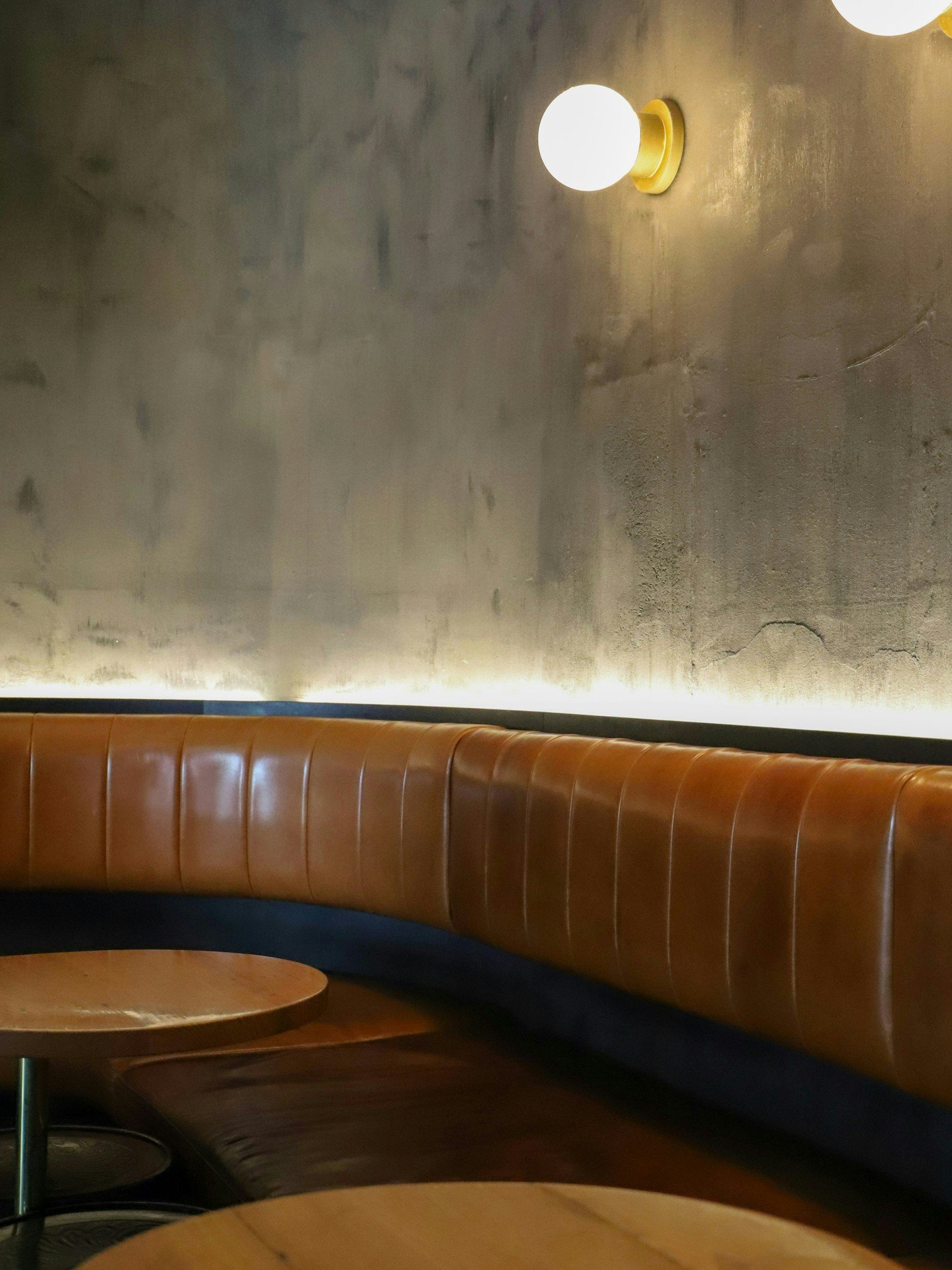 Evening service is back starting next Friday the 6th of February 🌙

After a small summer pause, we&rsquo;re back, feeling inspired, rested, and ready to share evenings at Meccanico again.

Settle in, cool down from the week, and linger over simple, 