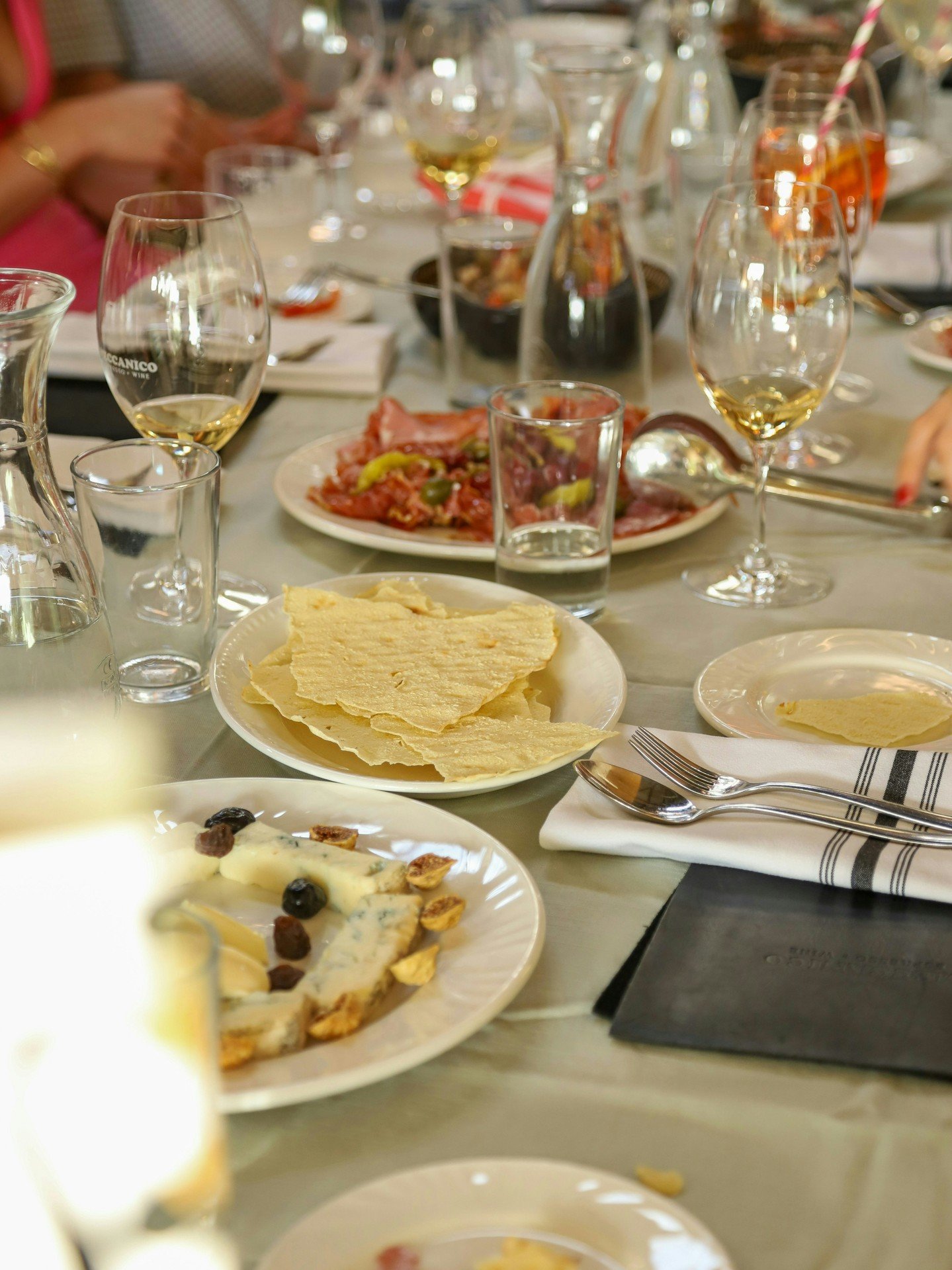 Planning a catch-up, celebration, or long overdue dinner with friends? 🍇🥂🍝🤍

Friday and Saturday evenings at Meccanico are the perfect setting for bigger tables. Settle into the atrium or wherever feels right, and we&rsquo;ll have the table ready