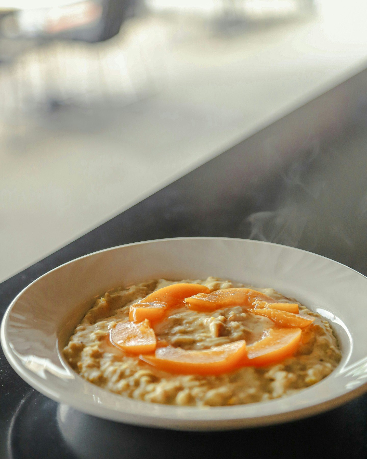 Something a little warmer for the cool mornings 🔥

Apple &amp; cinnamon porridge has made its way onto the menu. It's simple, comforting, spiced to perfection and exactly what this weather calls for. 🧸 ☁️ 

The kind of breakfast that makes you want