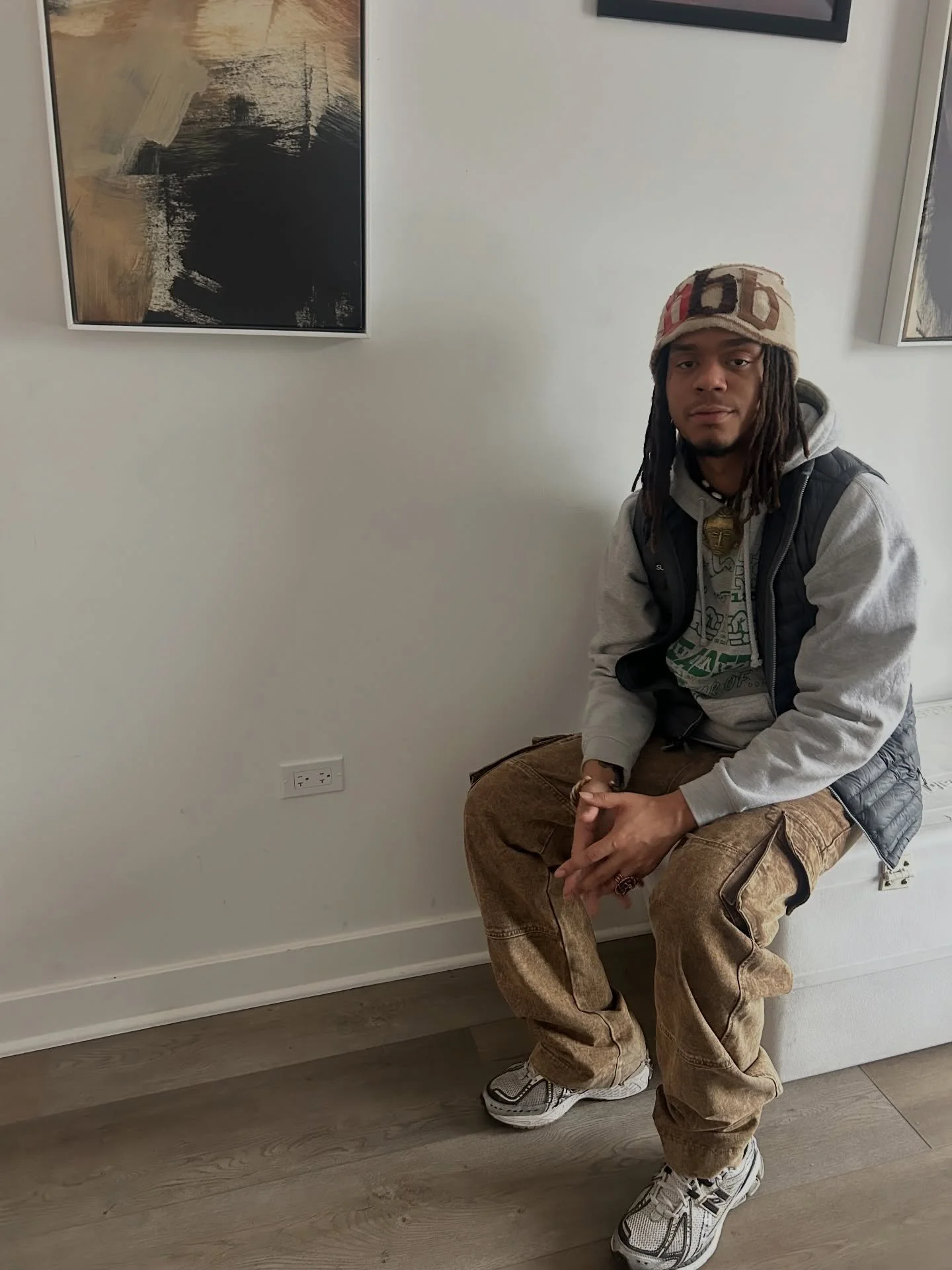 I was told my fit was hard so I decided to couple it with  a dump 

Cap Szn Lit 🔥 

Full moon 🌕 energy abundant 

We manifesting greatness 

Ase ✨

Infinite ♾️ love ❤️&zwj;🔥

Divine 🌀 guidance 🙏🏽 and protection 🧿