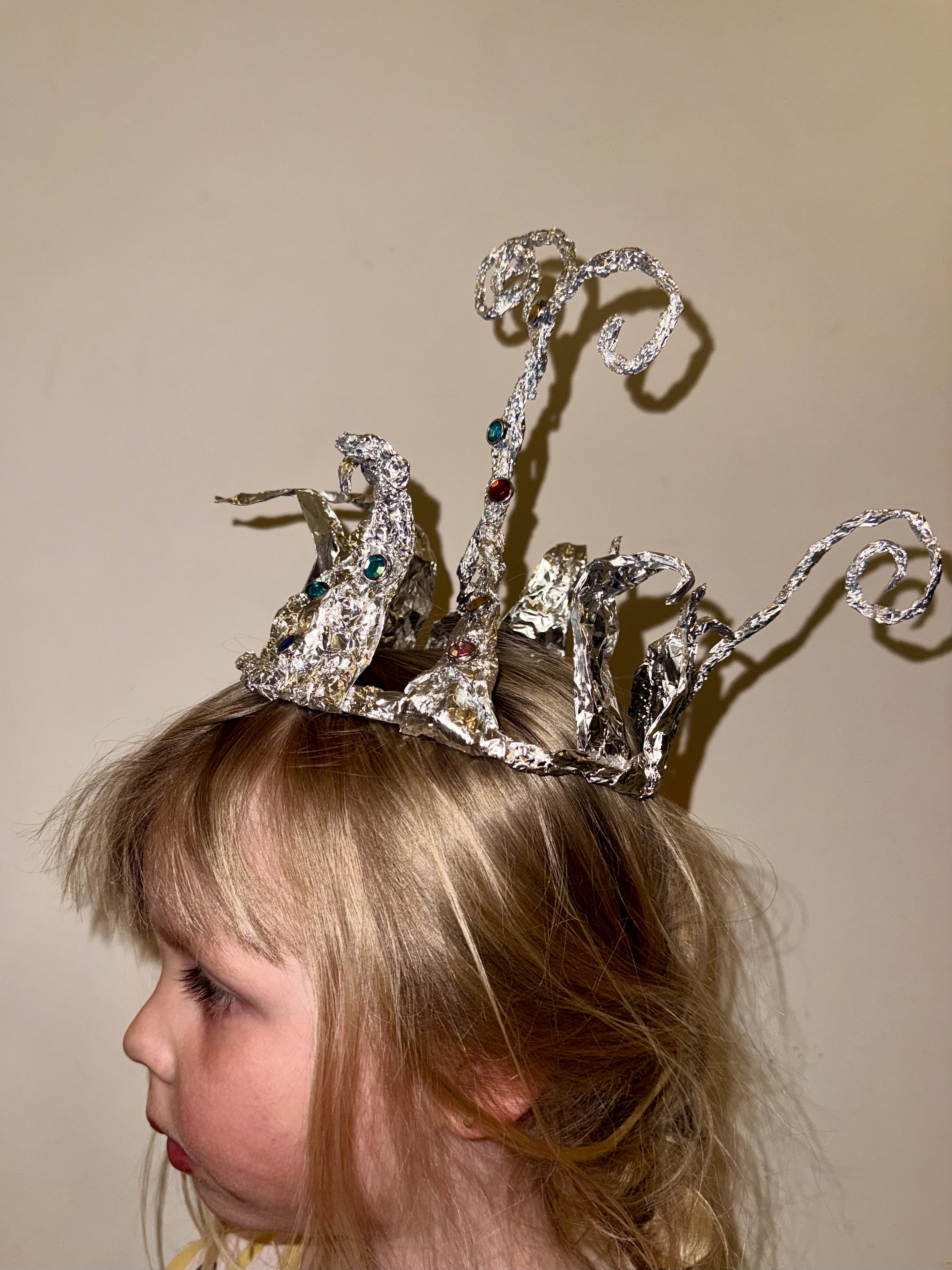 Art Club for Children: Shiny Crowns