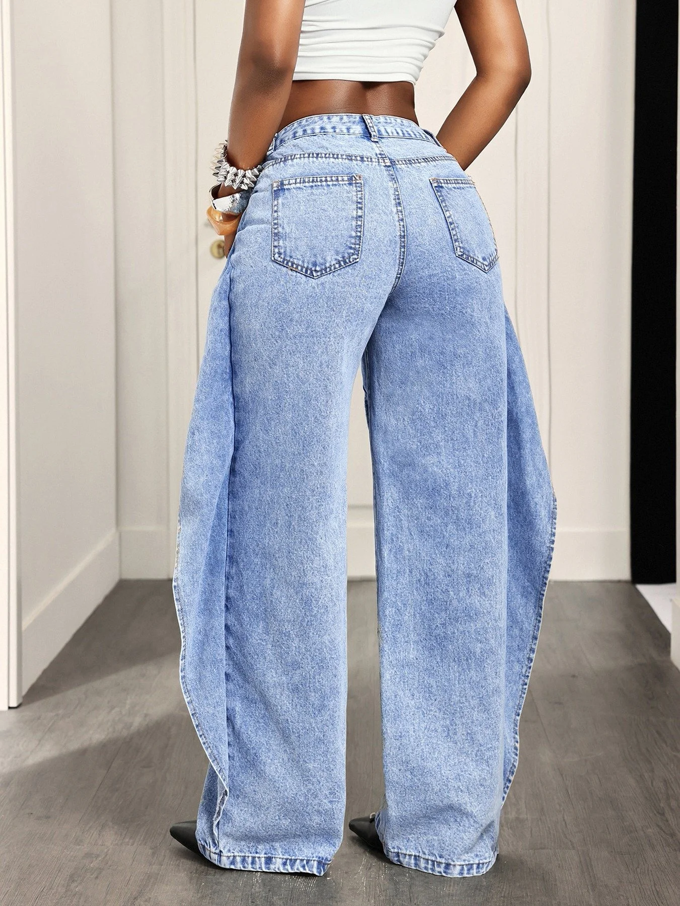 SheWildHigh-WaistedRuffledWide-LegJeans4.jpg
