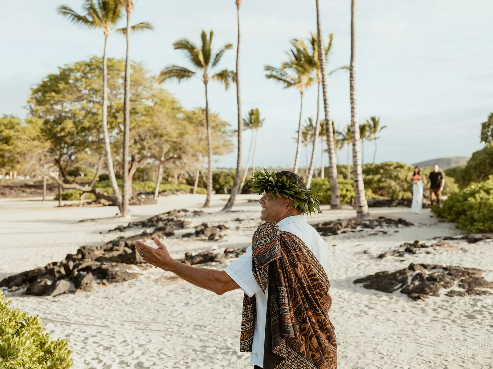 20250511_Beach_Sunset_Elopement_Hawaii_0020.jpg