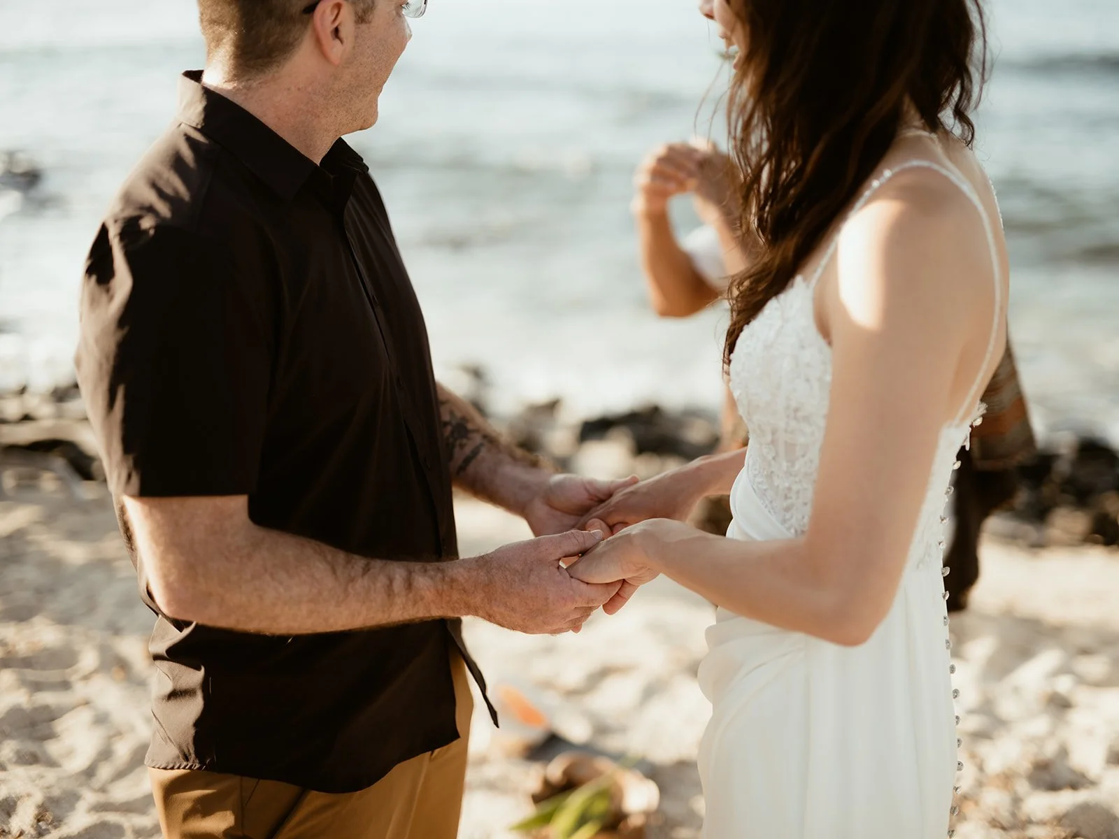 20250511_Beach_Sunset_Elopement_Hawaii_0045.jpg