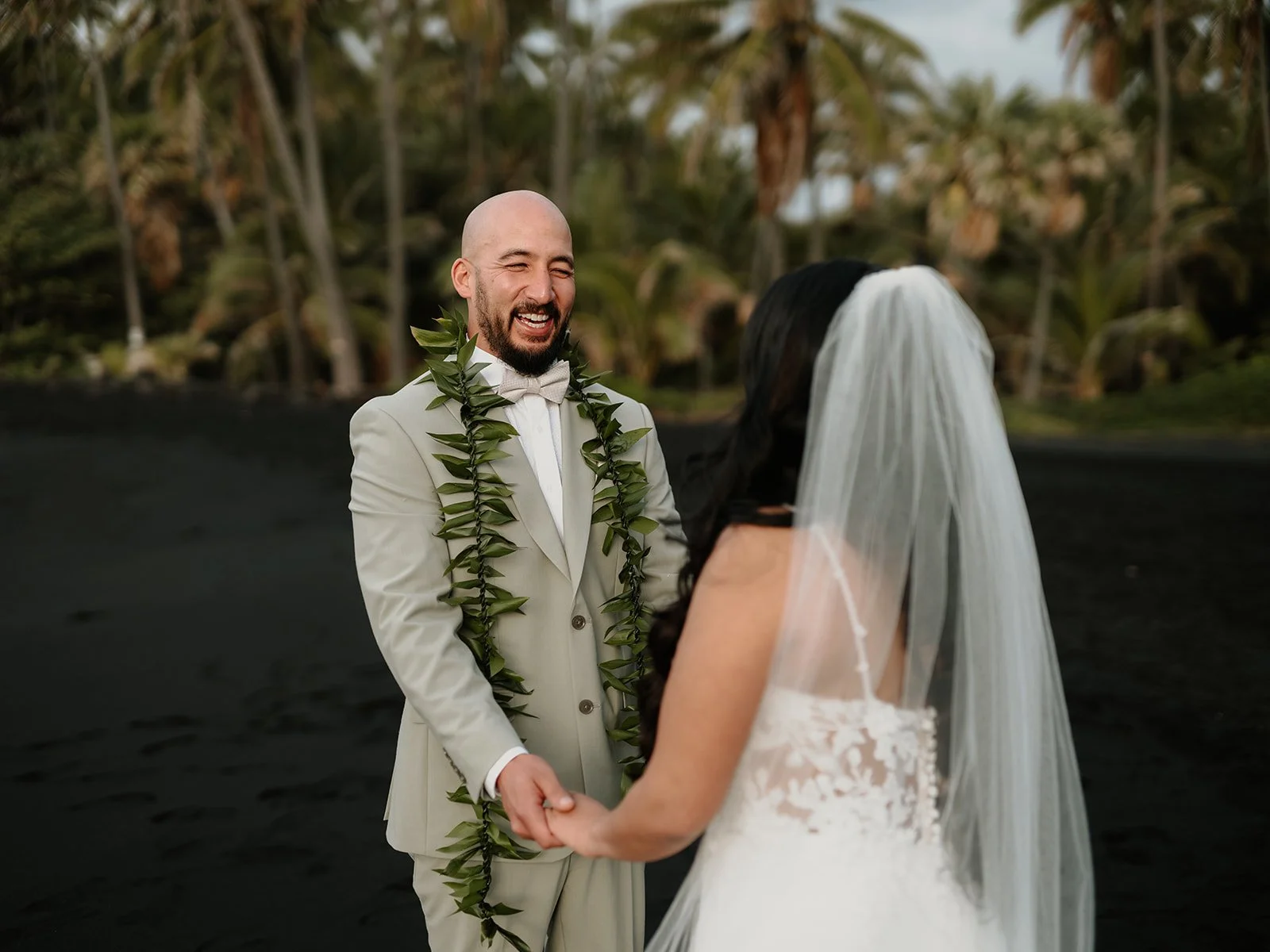 black_sand_beach_elopement-0026.jpg