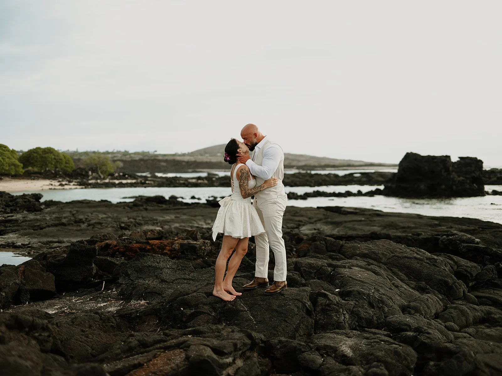 Elopement Photographer captured Bride & Groom Big island
