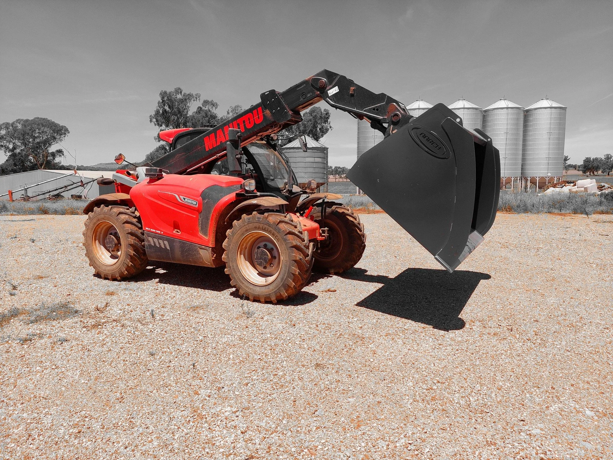 Telehandler Bucket: Choosing the Right Bucket for the Job