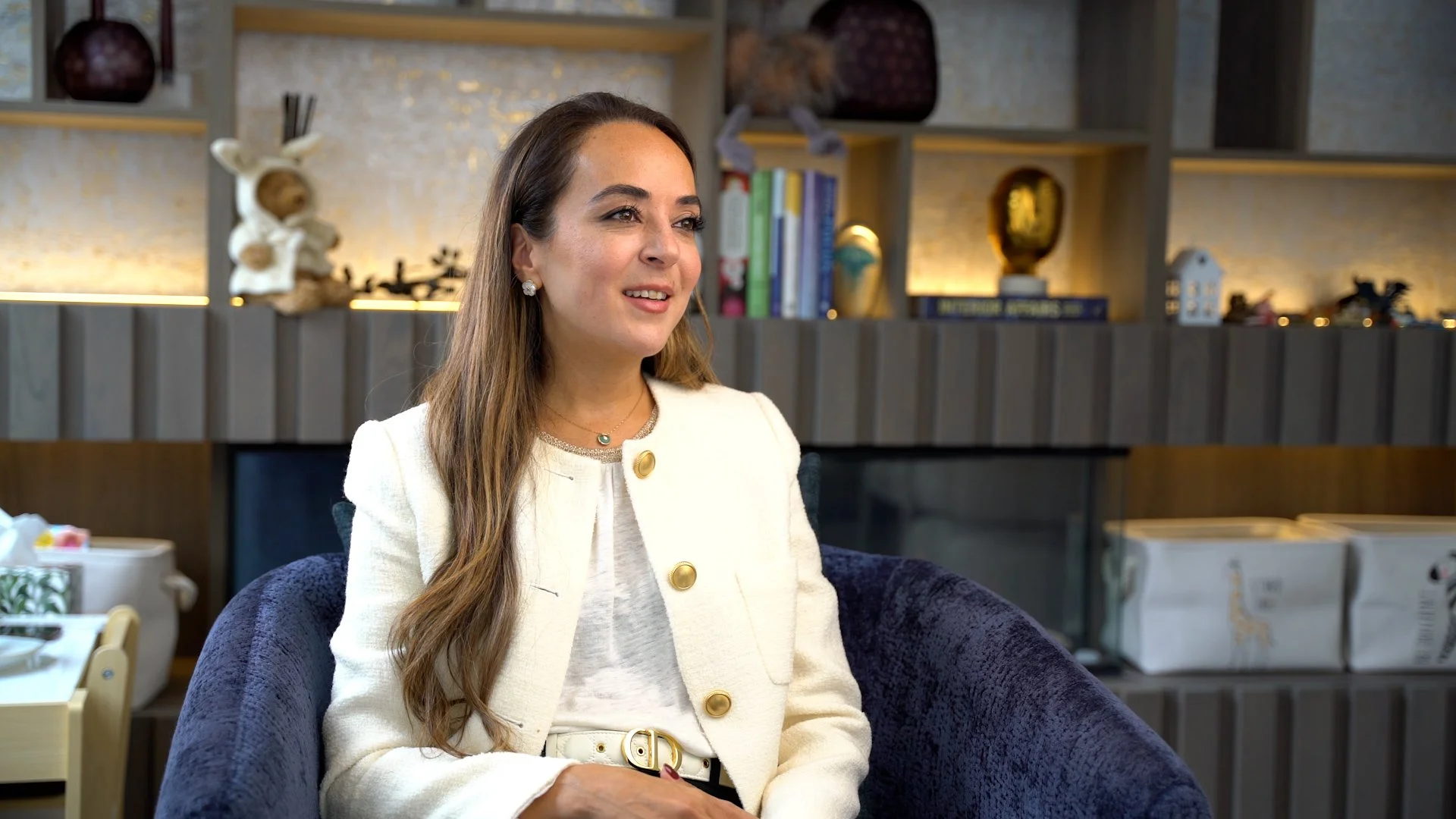 Adjustment Layer.00_05_48_09.Still004.jpg