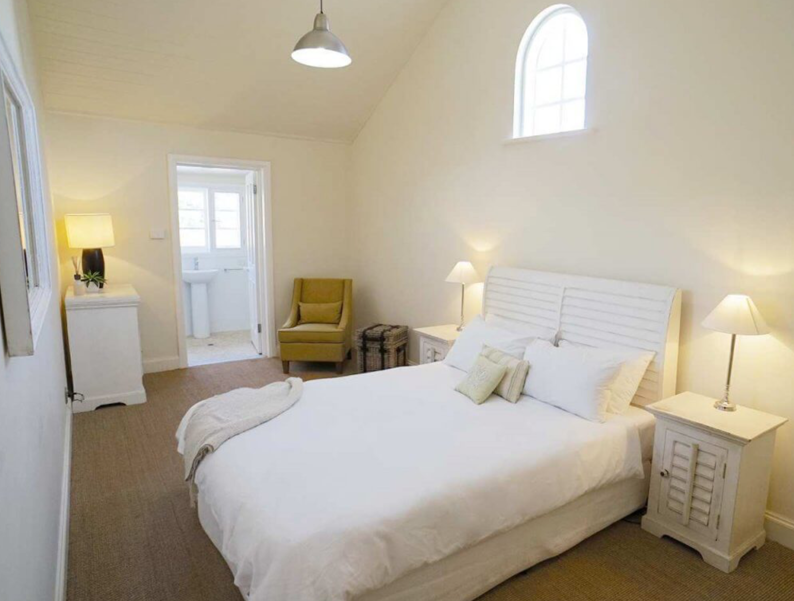 Accommodation Details — The Caledonian Inn