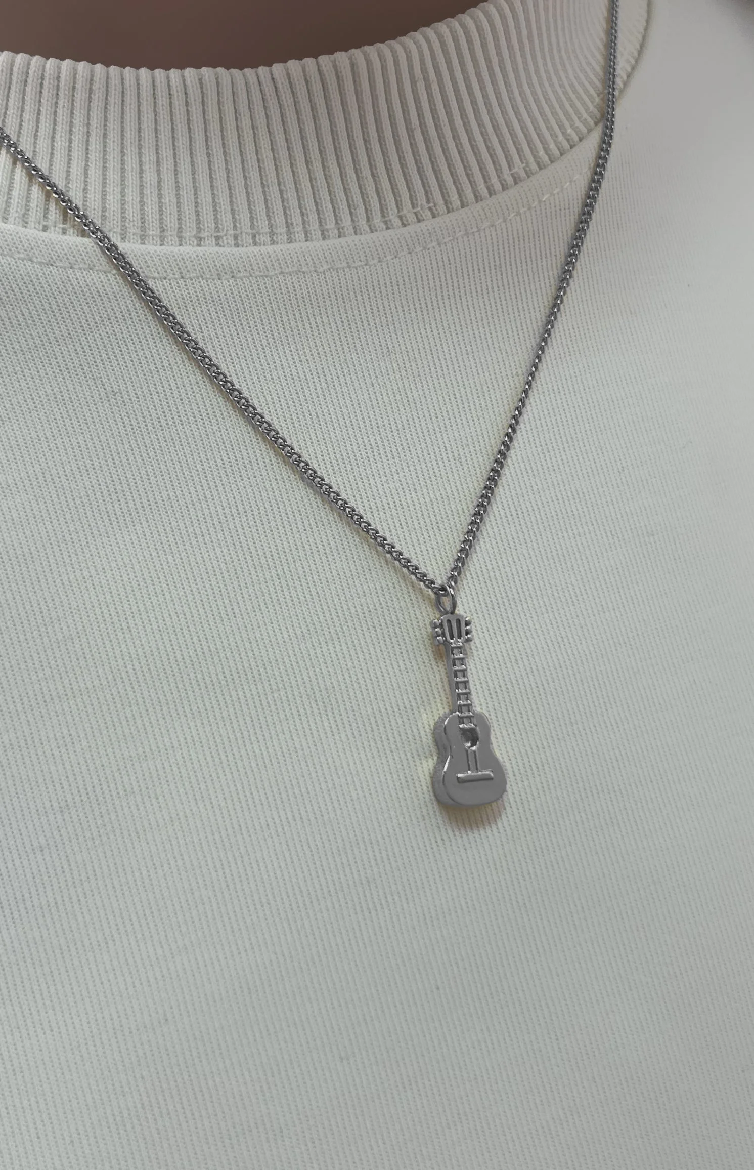 colgante guitarra rodii.jpg