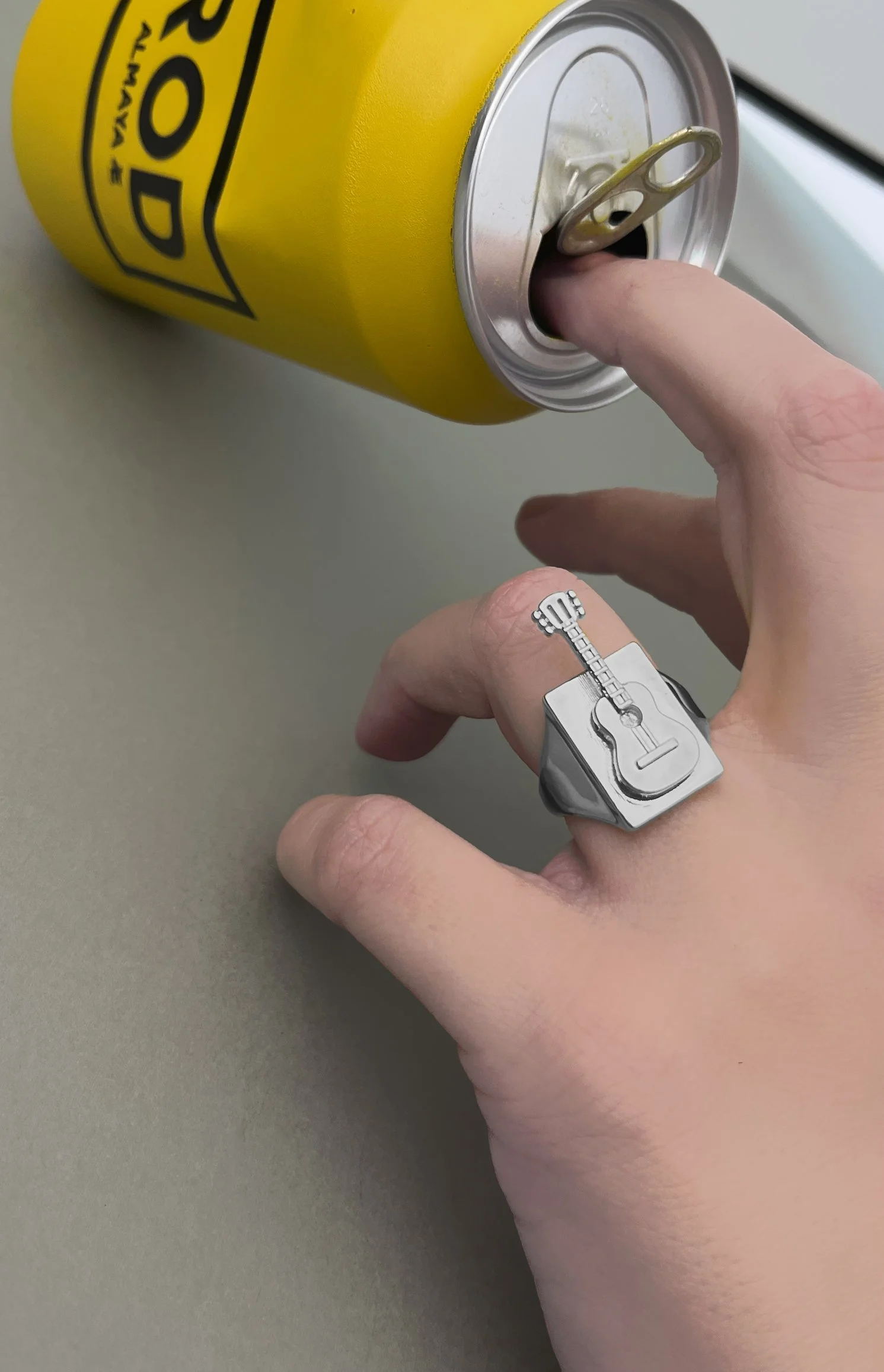 anillo guitarra rodio.jpg