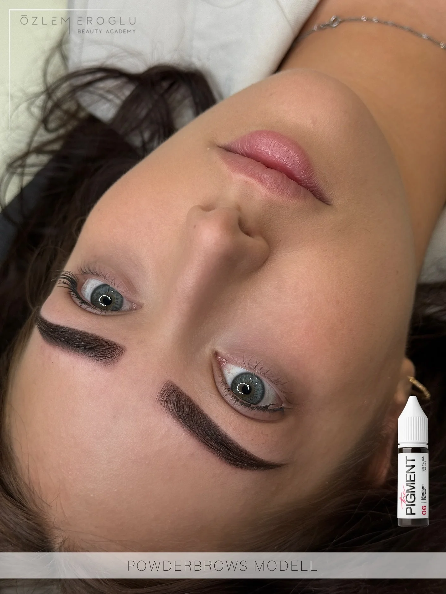 ✨ PowderBrows – Modellarbeit aus der Wochenend-Schulung ✨
Vergangenes Wochenende haben meine Schüler:innen in der Basis-Schulung an Live-Modellen gearbeitet – mit Fokus auf Vorzeichnung, Farbwahl, Nadel-/Geschwindigkeitseinstellung