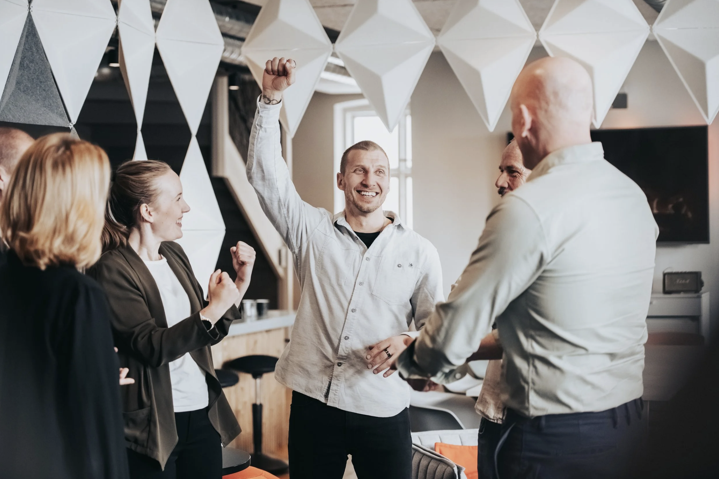 Teambuilding som fungerar – 7 metoder som skapar långsiktiga resultat