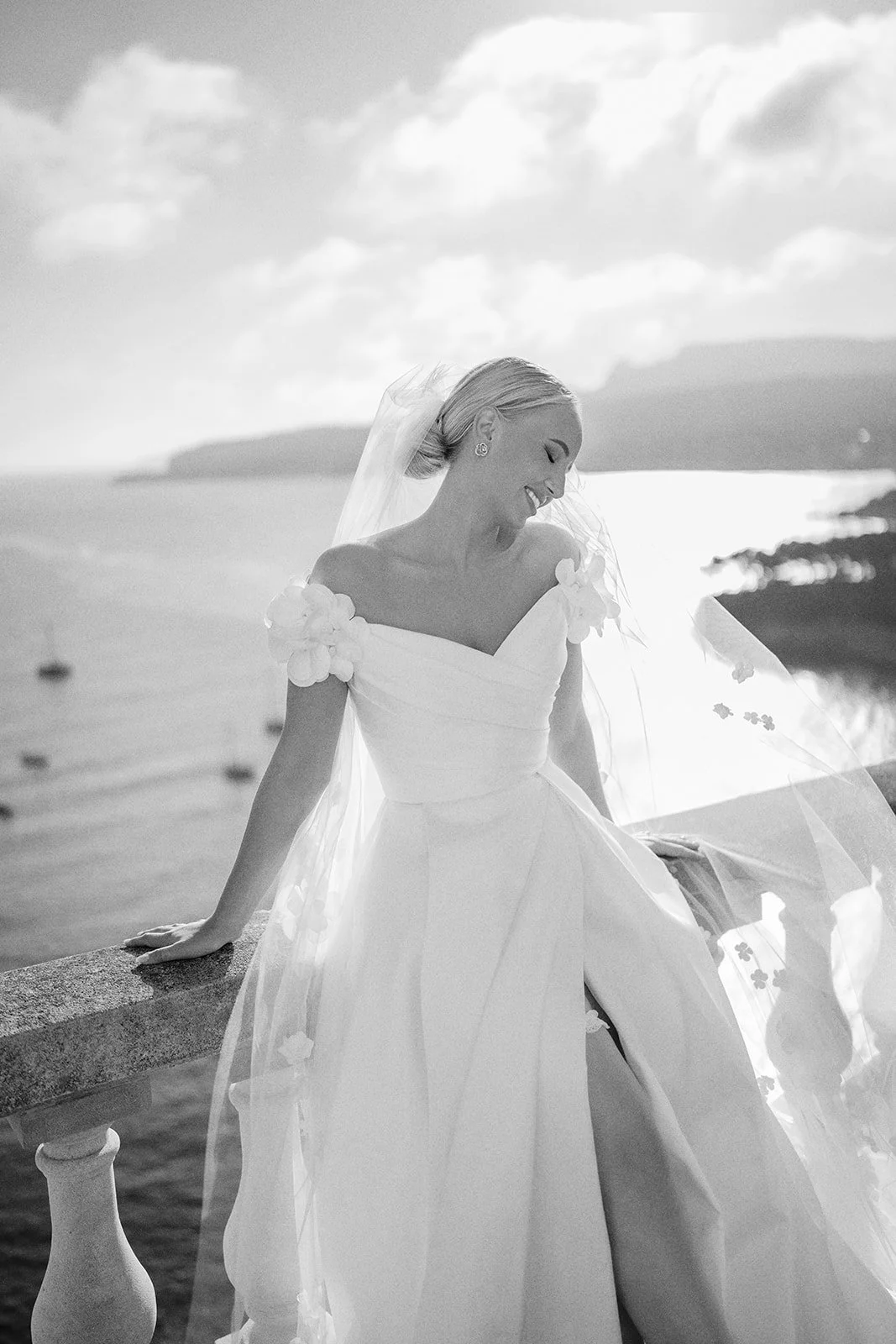 Domaine-de-Canaille-Cassi-White dresse 2.jpg