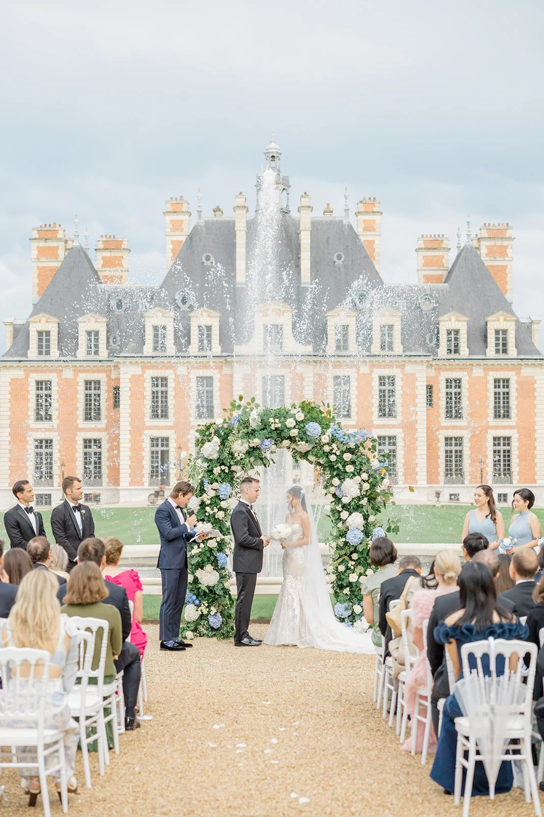 wedding-planner-france-ceremonie-laïque-nainville-les-roches.jpg