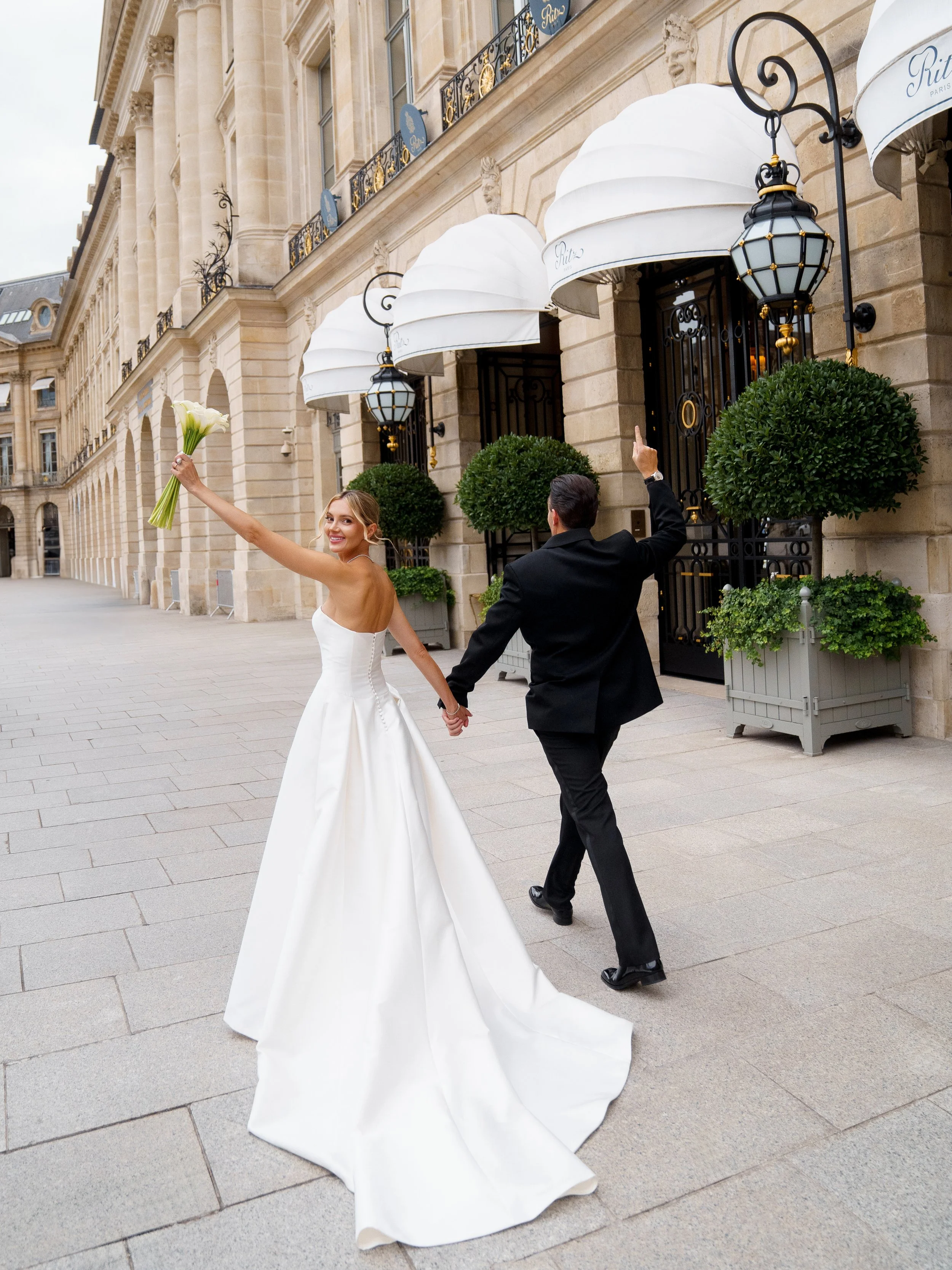 luxury-wedding-arrival-ritz-paris.jpg