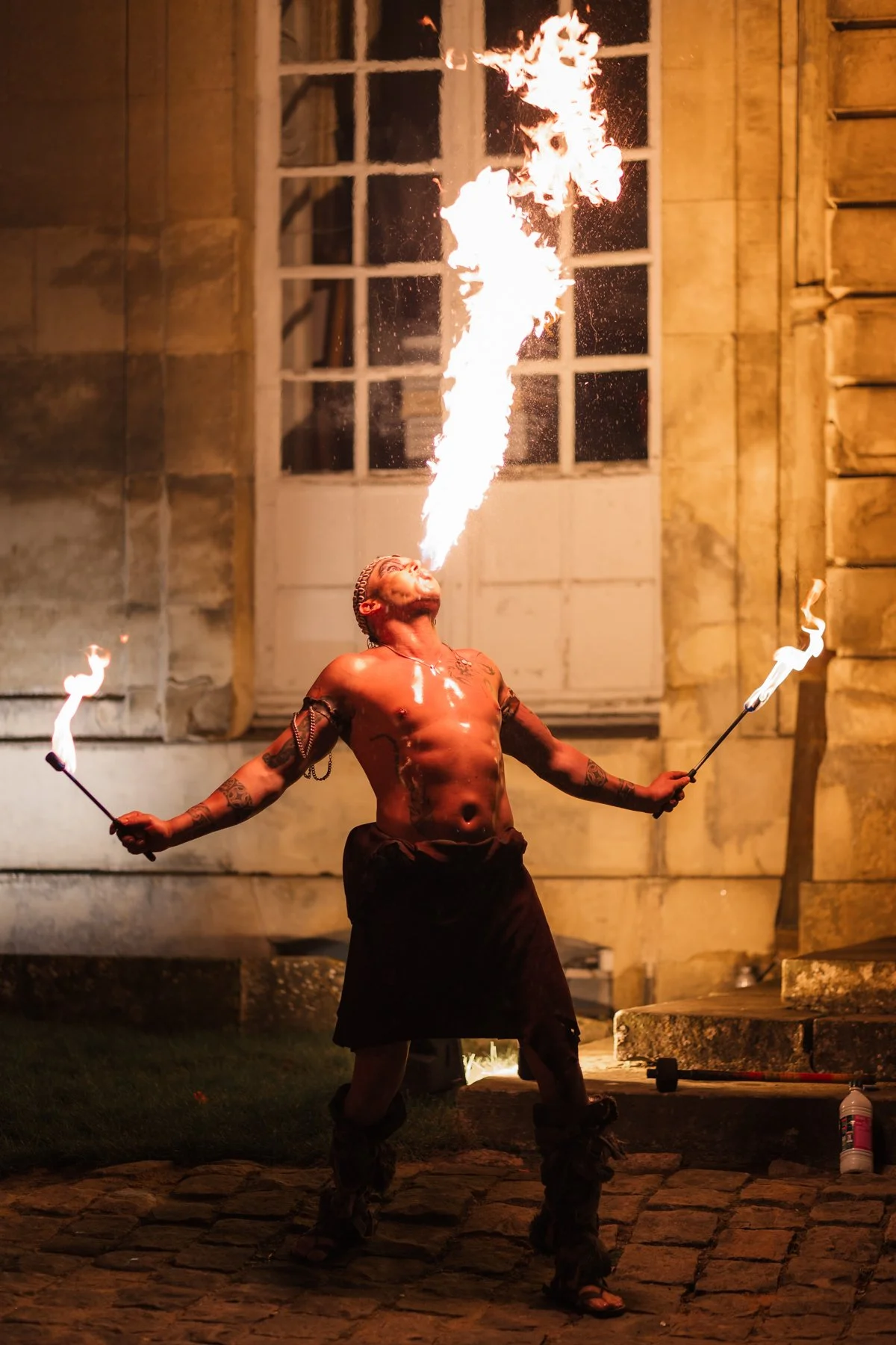 Fire performer chateau de champlatreux