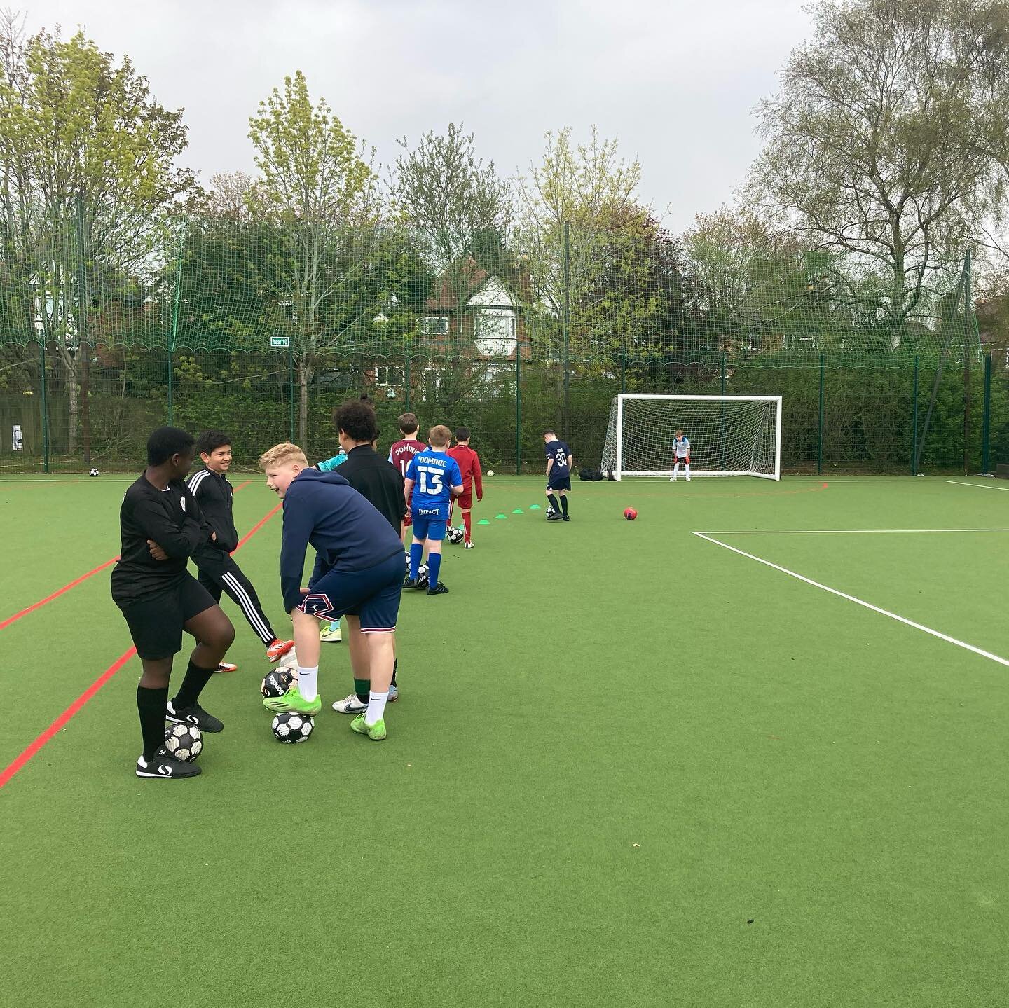 Good sessions today from all our Kings Heath groups.

Outdoor and indoor spaces at Wheelers Lane were both in use as all groups worked on perfecting those skills and having fun while doing it.

Well done to all involved!
#FootballFUNatics #Football #