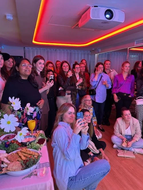 Notting Hill Club Launch Event - mums in a room laughing and enjoying themselves