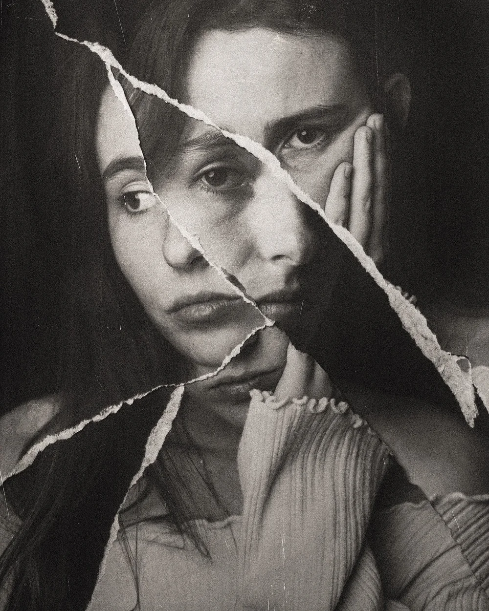[AO&Ucirc;T]

J&rsquo;avais envie d&rsquo;essaver de nouvelles choses en photo puis j&rsquo;ai pens&eacute; au collage ✨
.
.
.
#collagephotography #selfportraitphotography #autoportrait
#blackandwhitephotography #fujifilm #fujifilmxt5 #collage