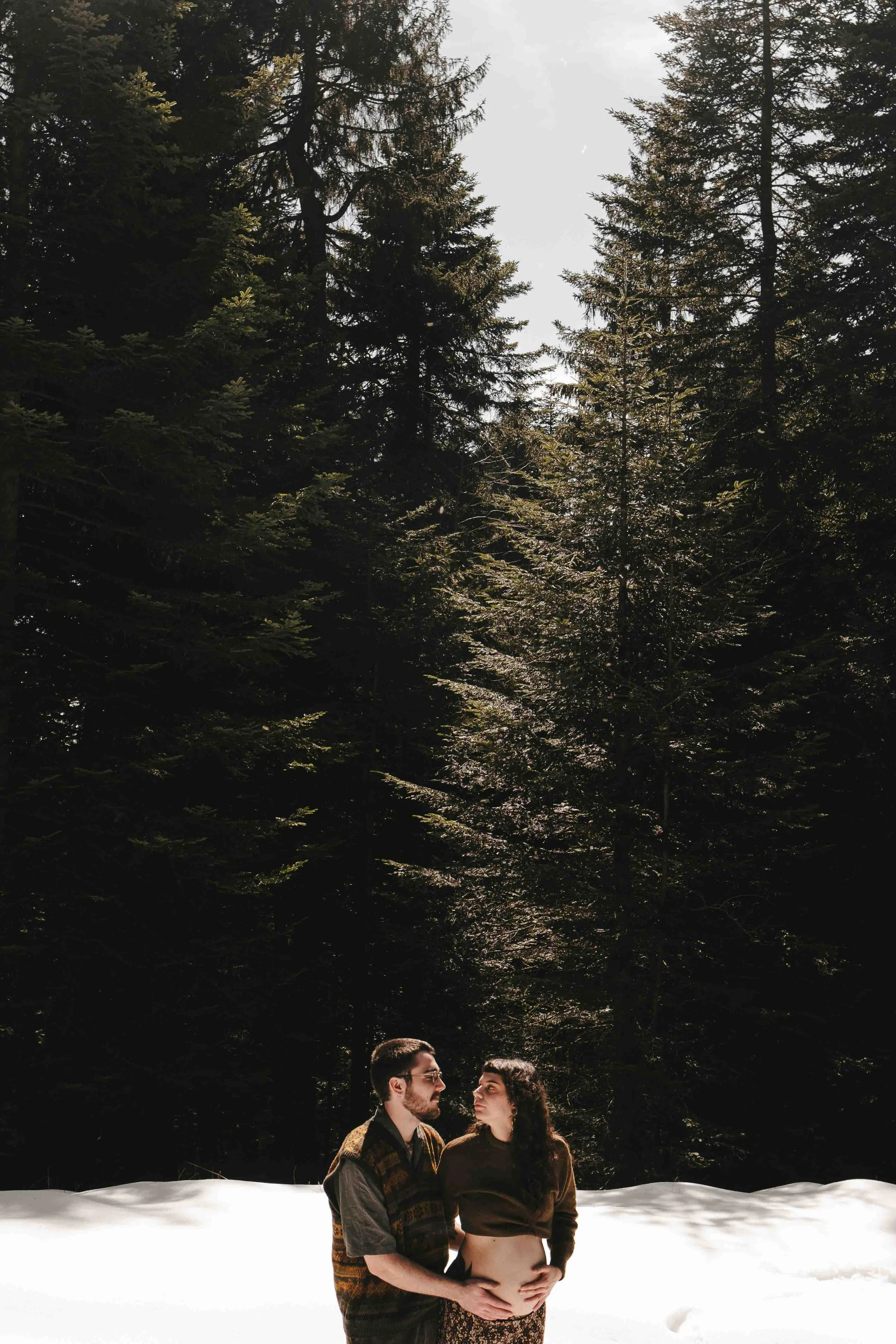 Photographe de grossesse dans les Alpes Maritimes.
