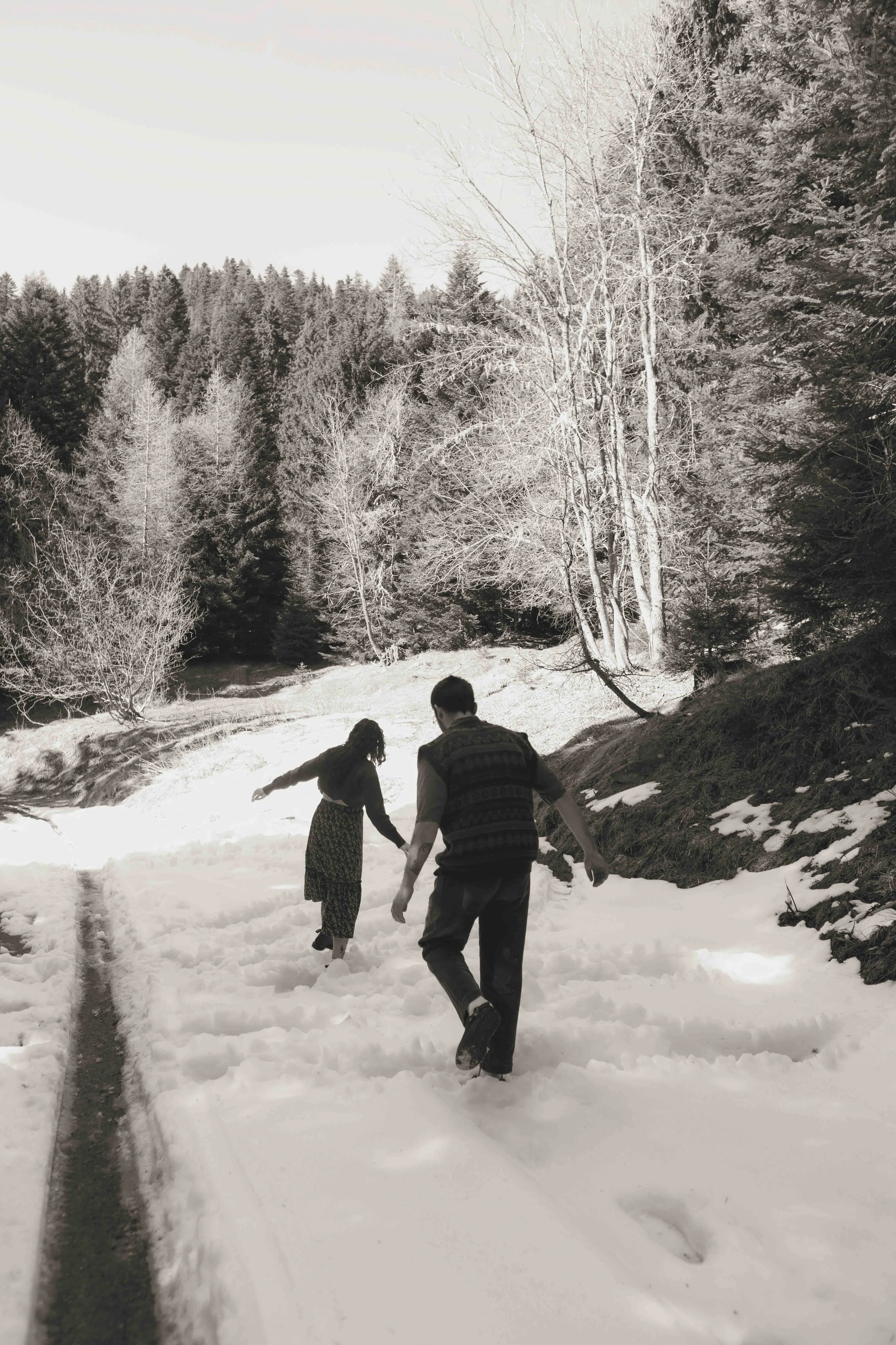 Séance photo professionnelle dans la neige et les montagnes, sur la Côte d'Azur.