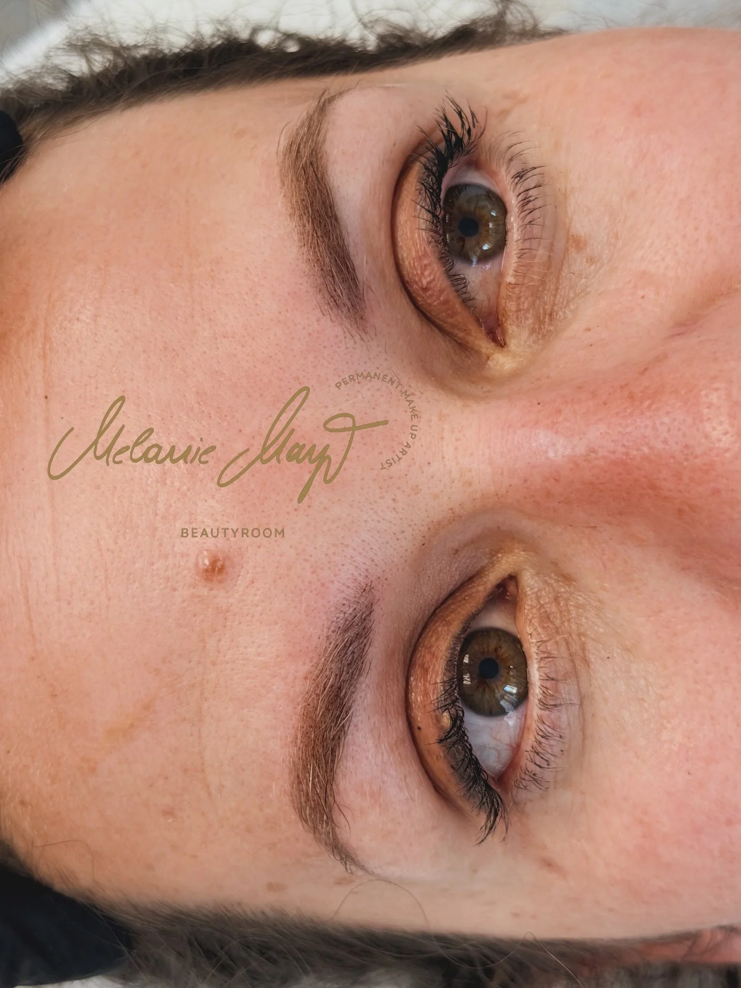 Nat&uuml;rlich aussehendes Permanent Make Up - I LOVE IT 🥰🩷👏🏻👏🏻Soft Powderbrows 🤩 #melaniemayr #beautyroommelanie #permanentmakeupoberndorf