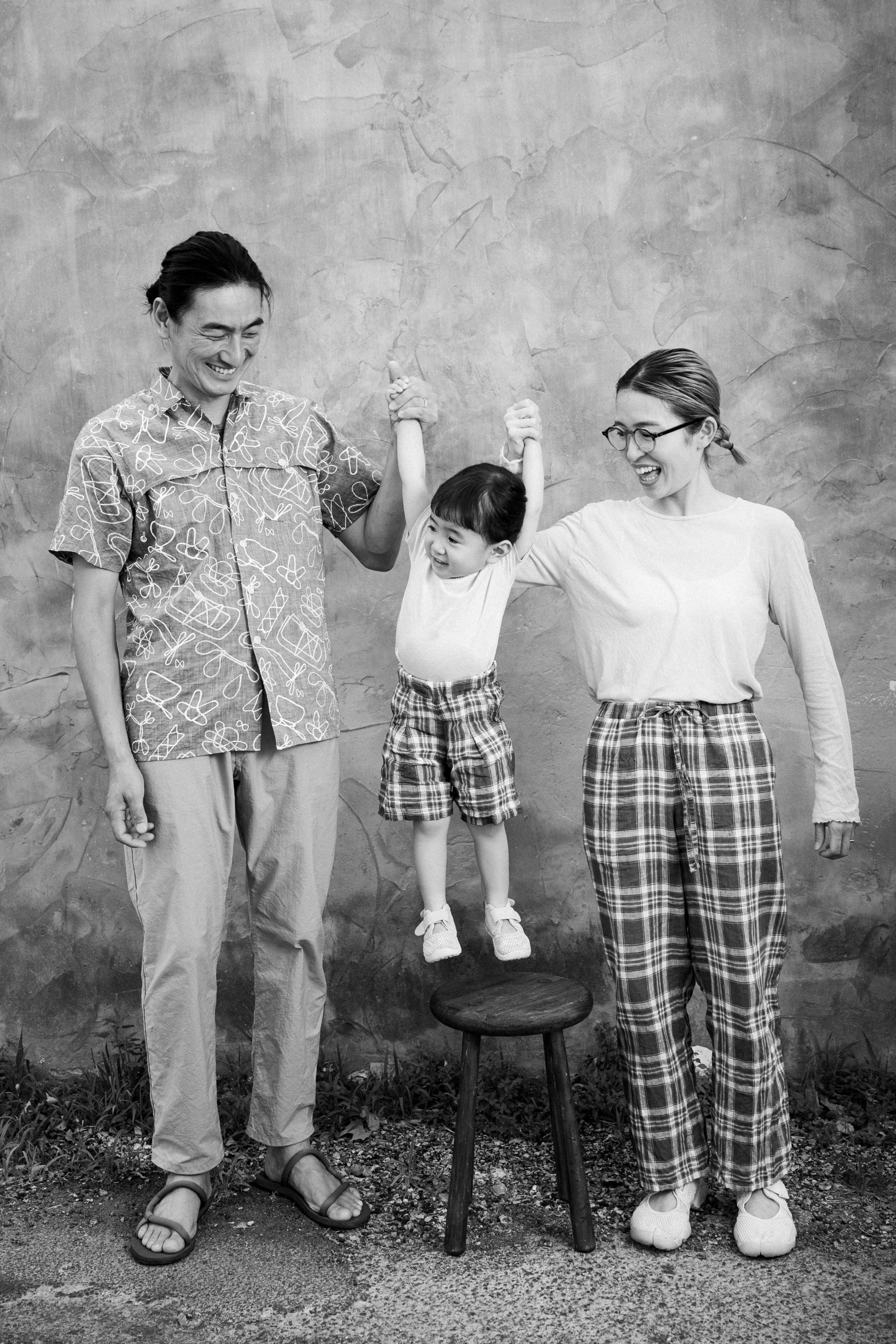 Heinui Poura Photographe Séance photo à domicile Maternité Femmes enceintes Grossesse Famille Marseille Paris Arles Photo Shooting Family Motherhood 