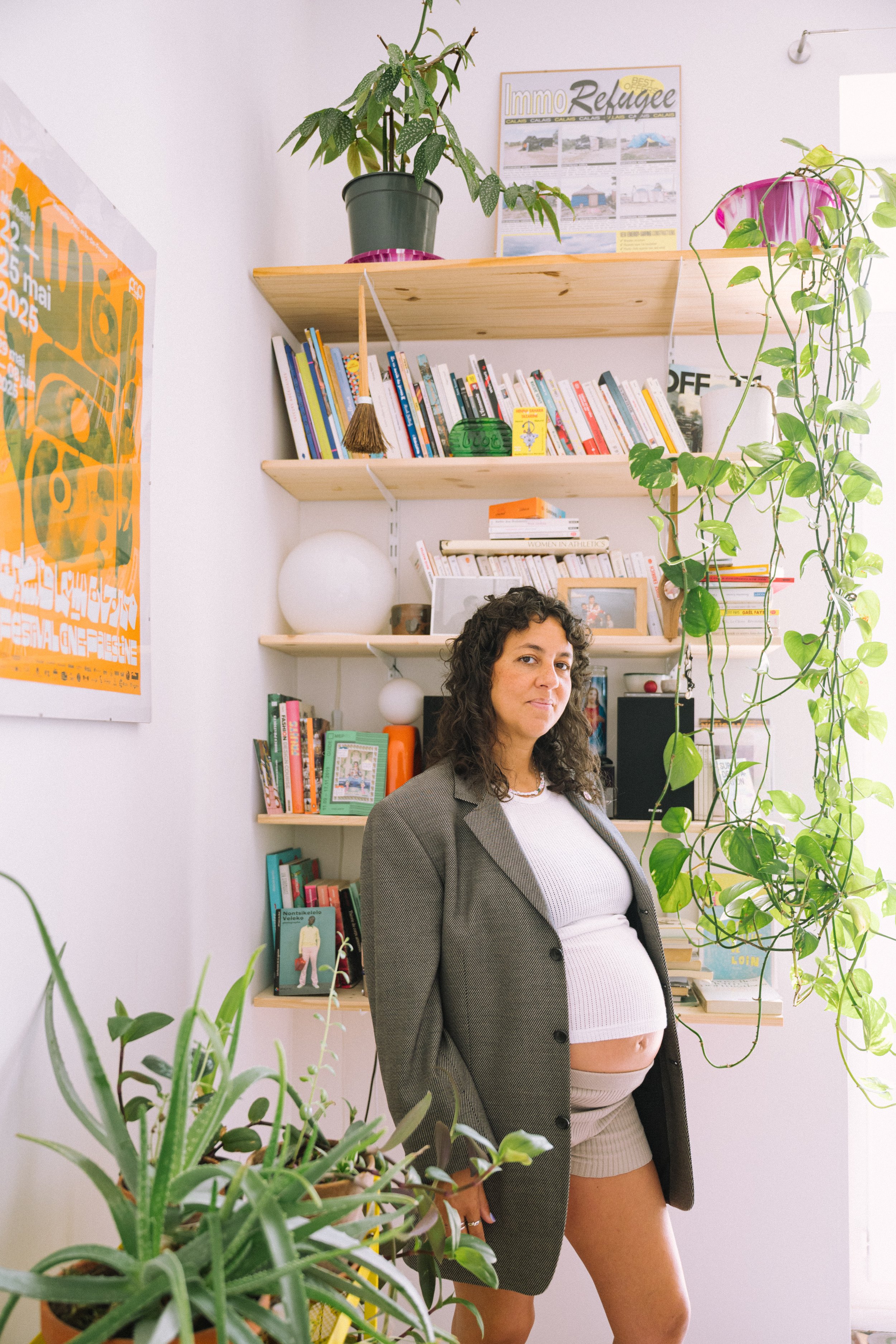 Heinui Poura Photographe Séance photo à domicile Maternité Femmes enceintes Grossesse Famille Marseille Paris Arles Photo Shooting Family Motherhood  