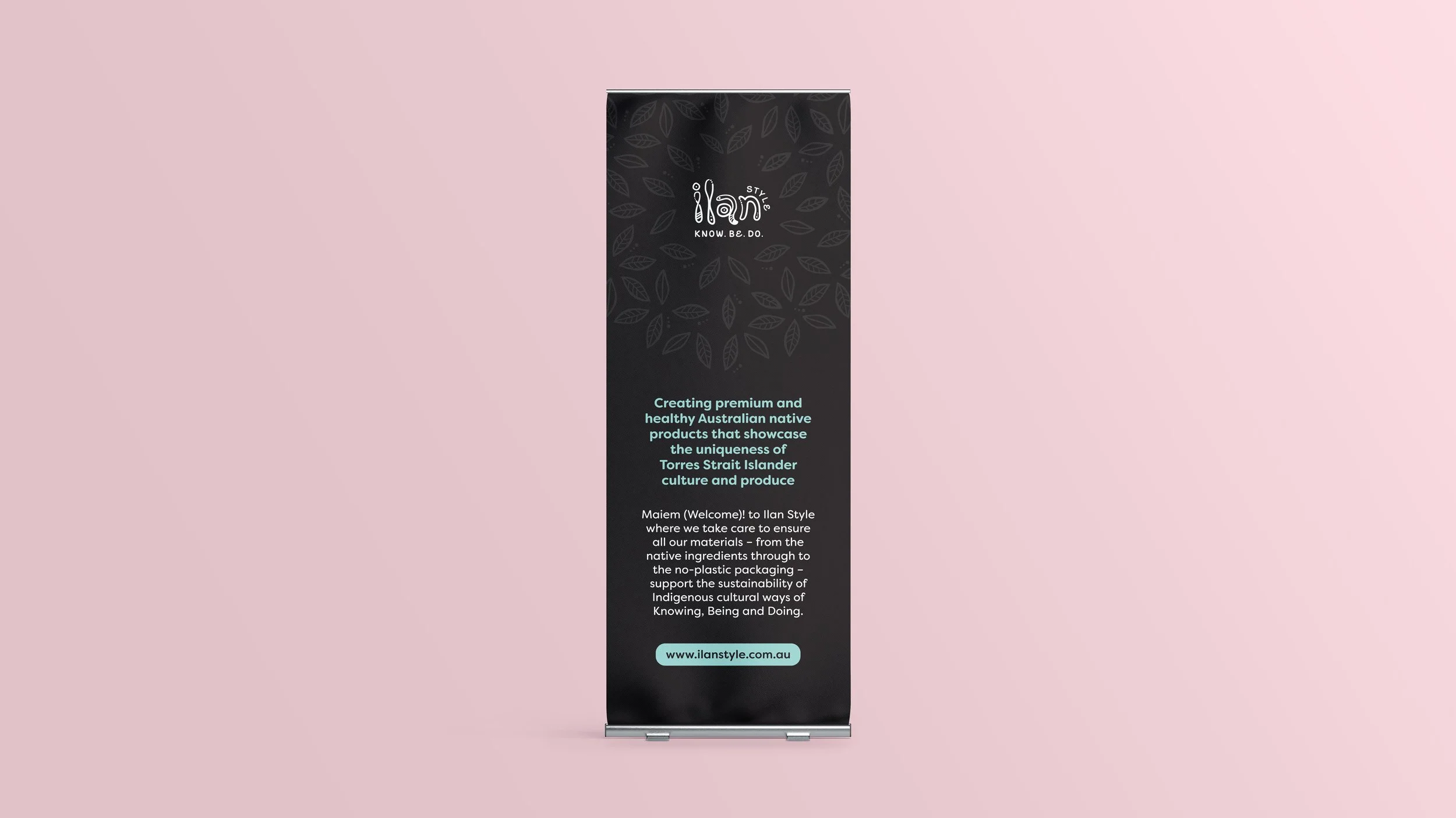 IlanStyle_Pull-UpBannerMockup.jpg