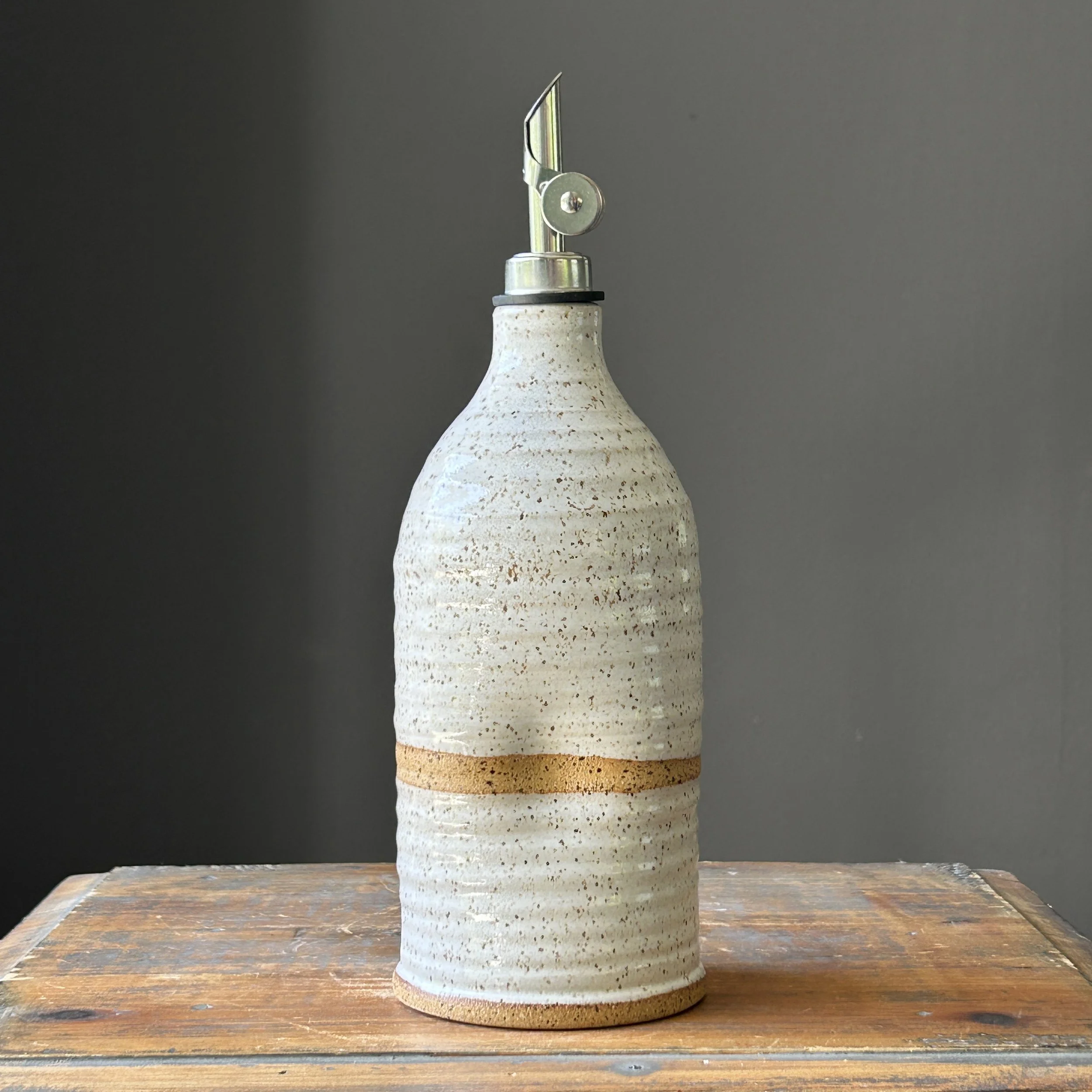 Thumb Grip Oil Bottle, White Horizon Speckled, 20oz