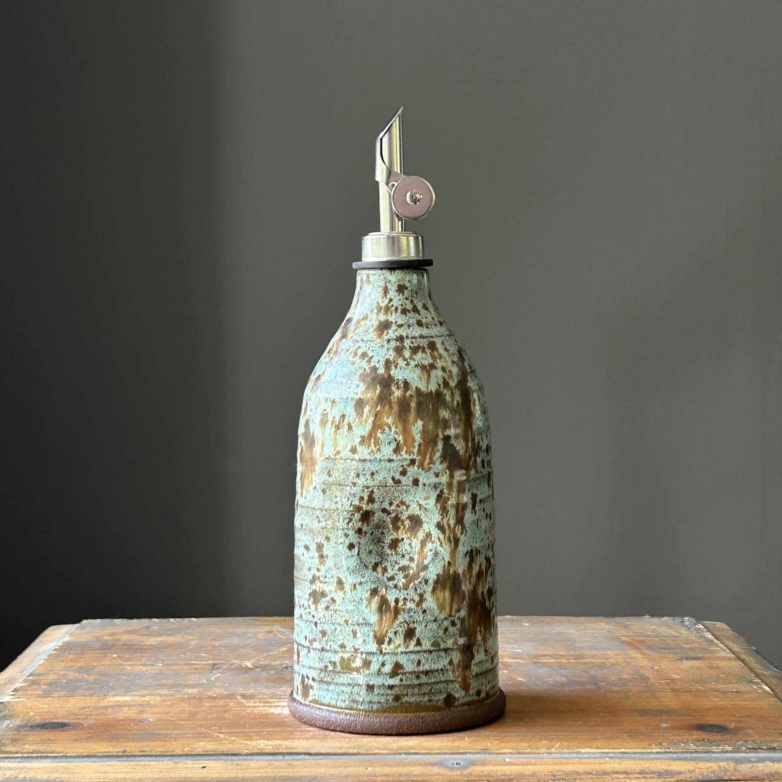 Thumb Grip Olive Oil Bottle, Blue Quail Egg, 20oz