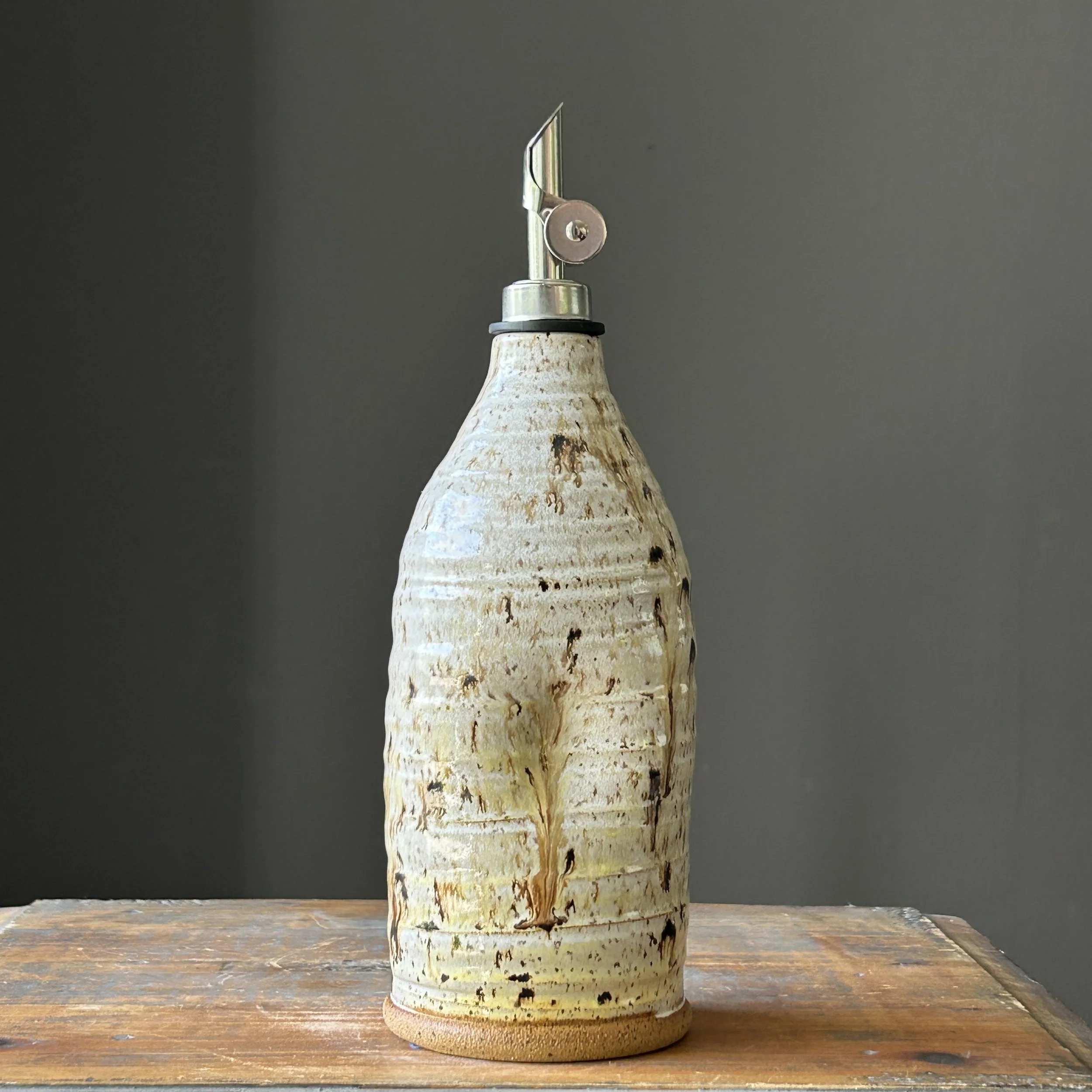 Thumb Grip Oil Bottle #2 - Glossy Quail Egg, 20oz