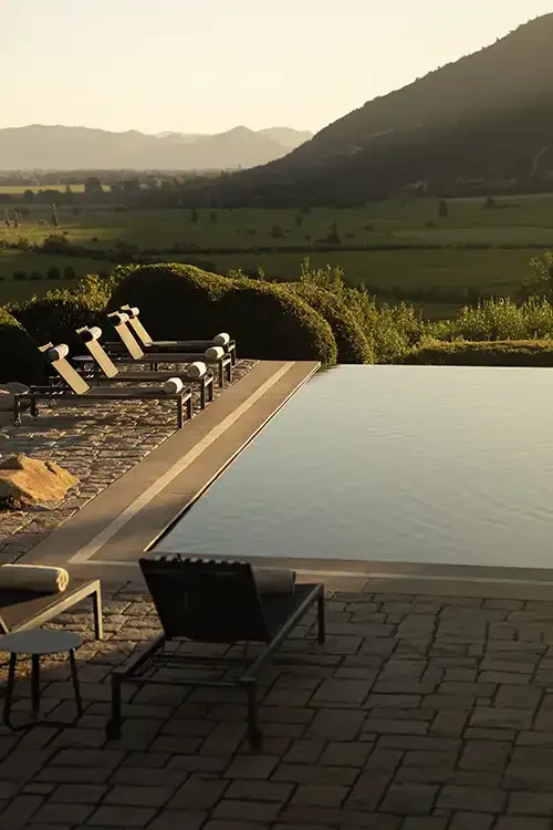 Clos Apalta - swimming-pool.webp